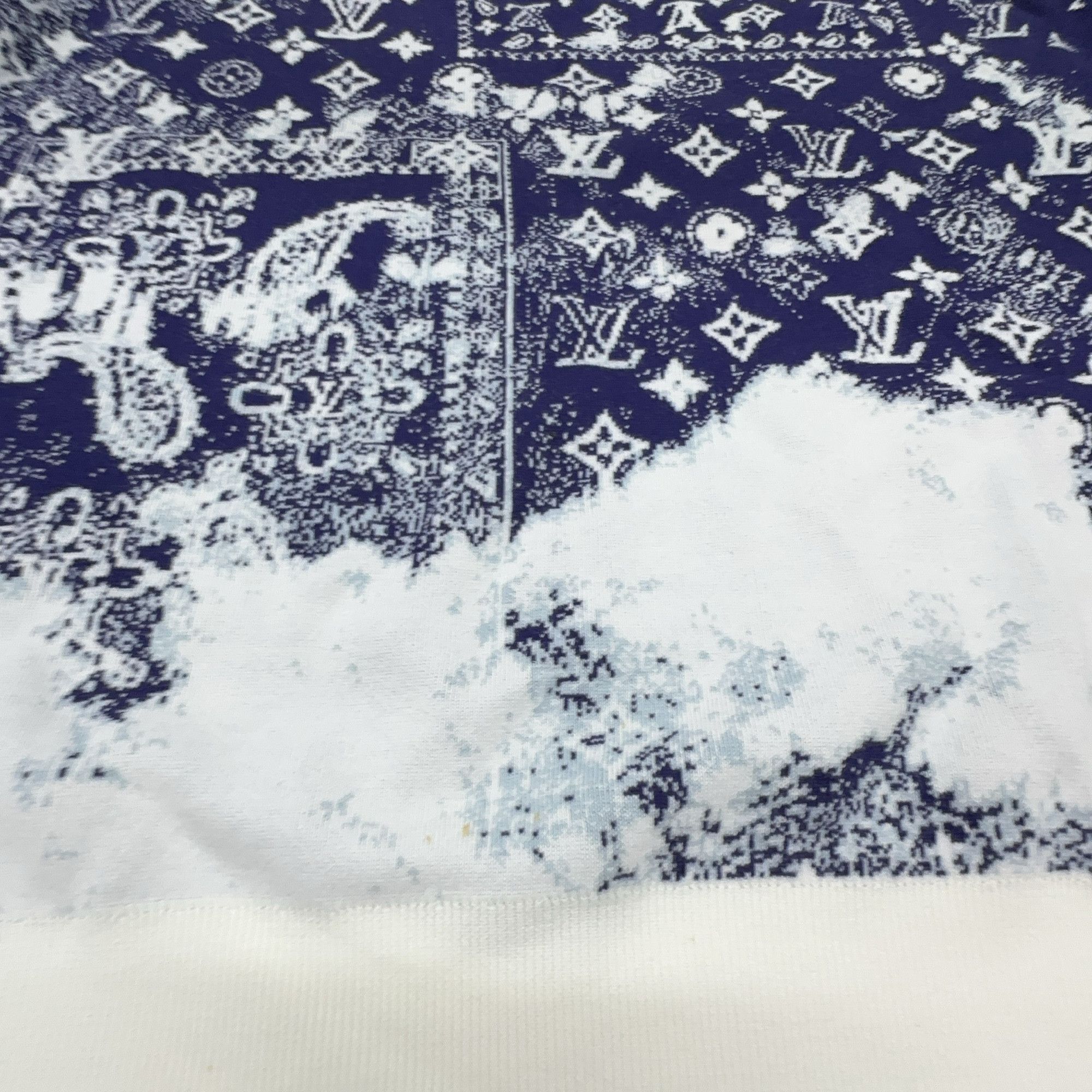 Louis Vuitton Louis Vuitton Bandana Monogram Knit Sweater Size M Size US M / EU 48-50 / 2 - 10 Thumbnail