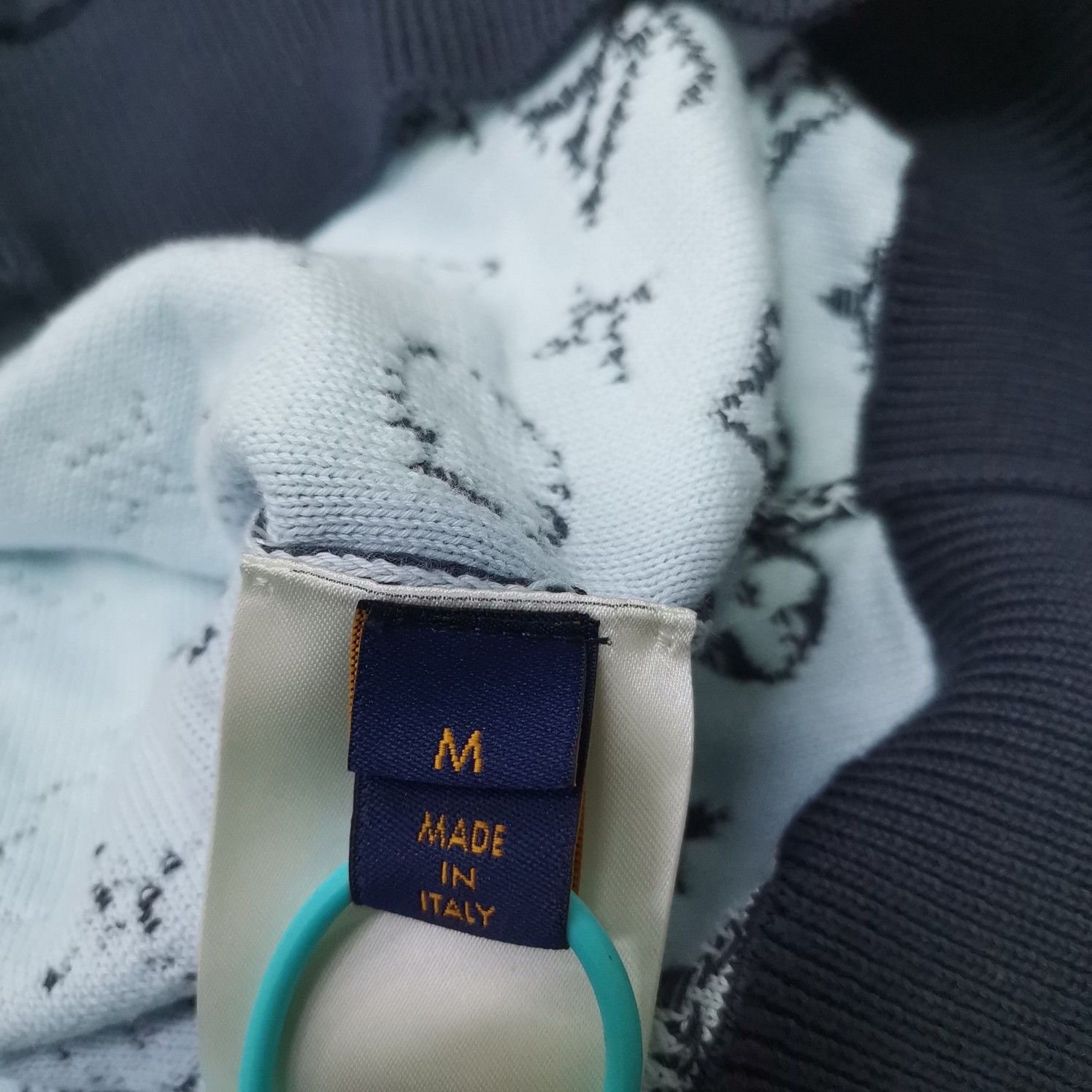 Louis Vuitton Louis Vuitton Monogram Gradient Hoodie US M Size US M / EU 48-50 / 2 - 3 Thumbnail