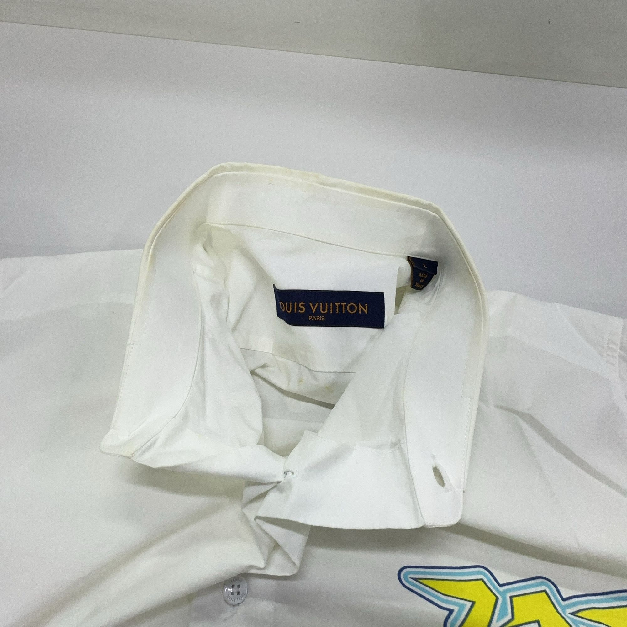 Louis Vuitton Louis Vuitton Graffiti Logo Short Sleeve Shirt L Size US L / EU 52-54 / 3 - 5 Thumbnail