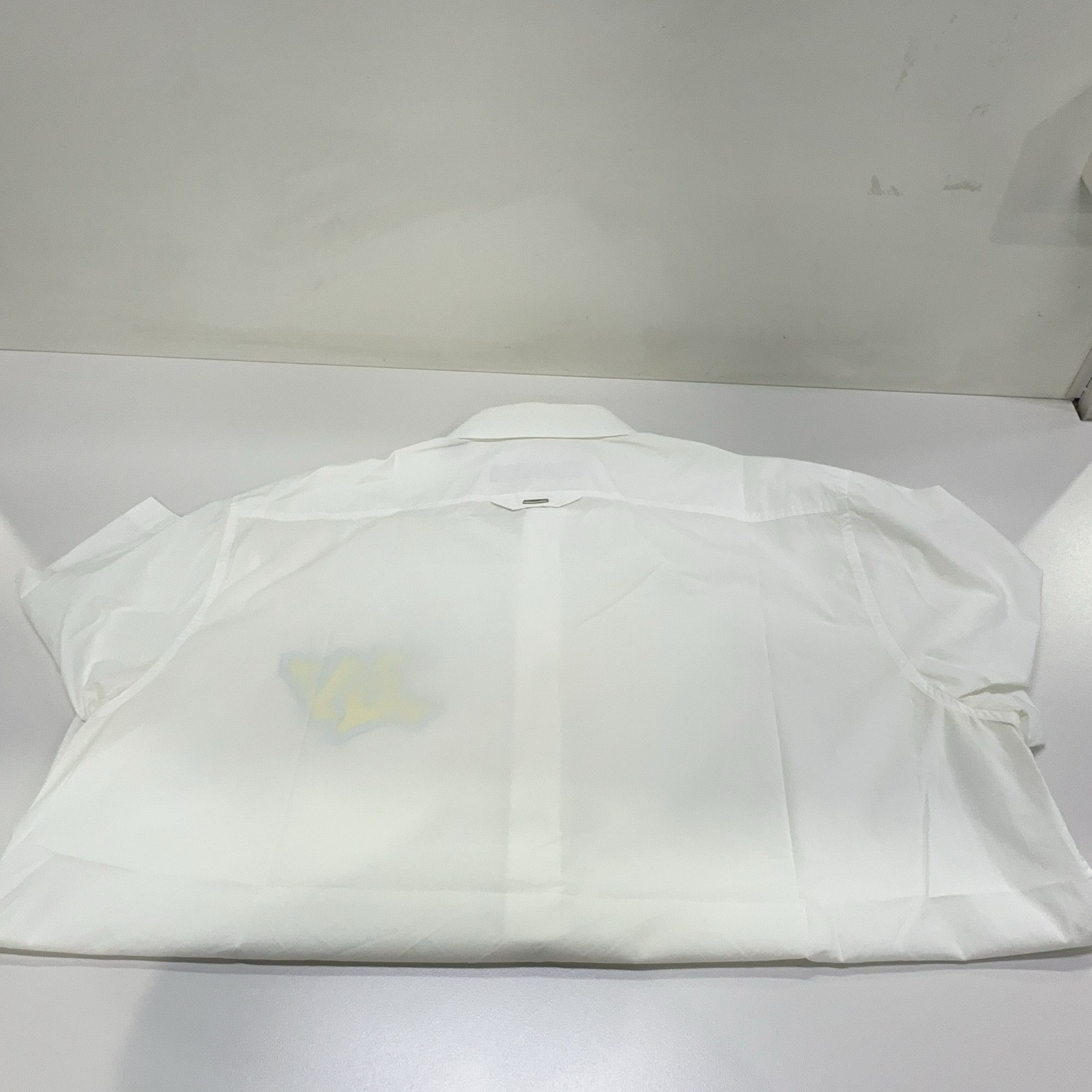Louis Vuitton Louis Vuitton Graffiti Logo Short Sleeve Shirt L Size US L / EU 52-54 / 3 - 11 Thumbnail