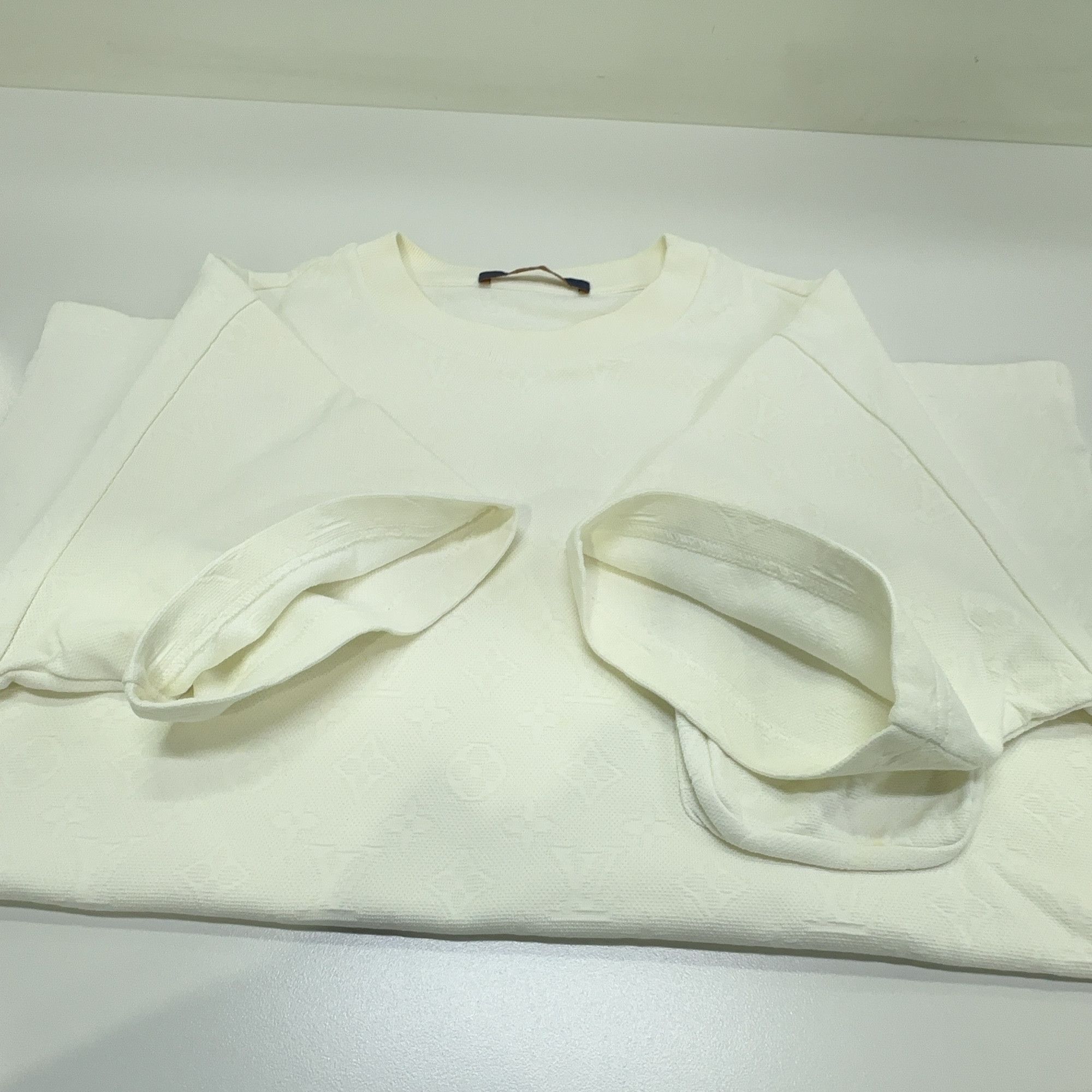 Louis Vuitton Louis Vuitton Monogram 3D Pocket T-Shirt Size L Size US L / EU 52-54 / 3 - 8 Thumbnail