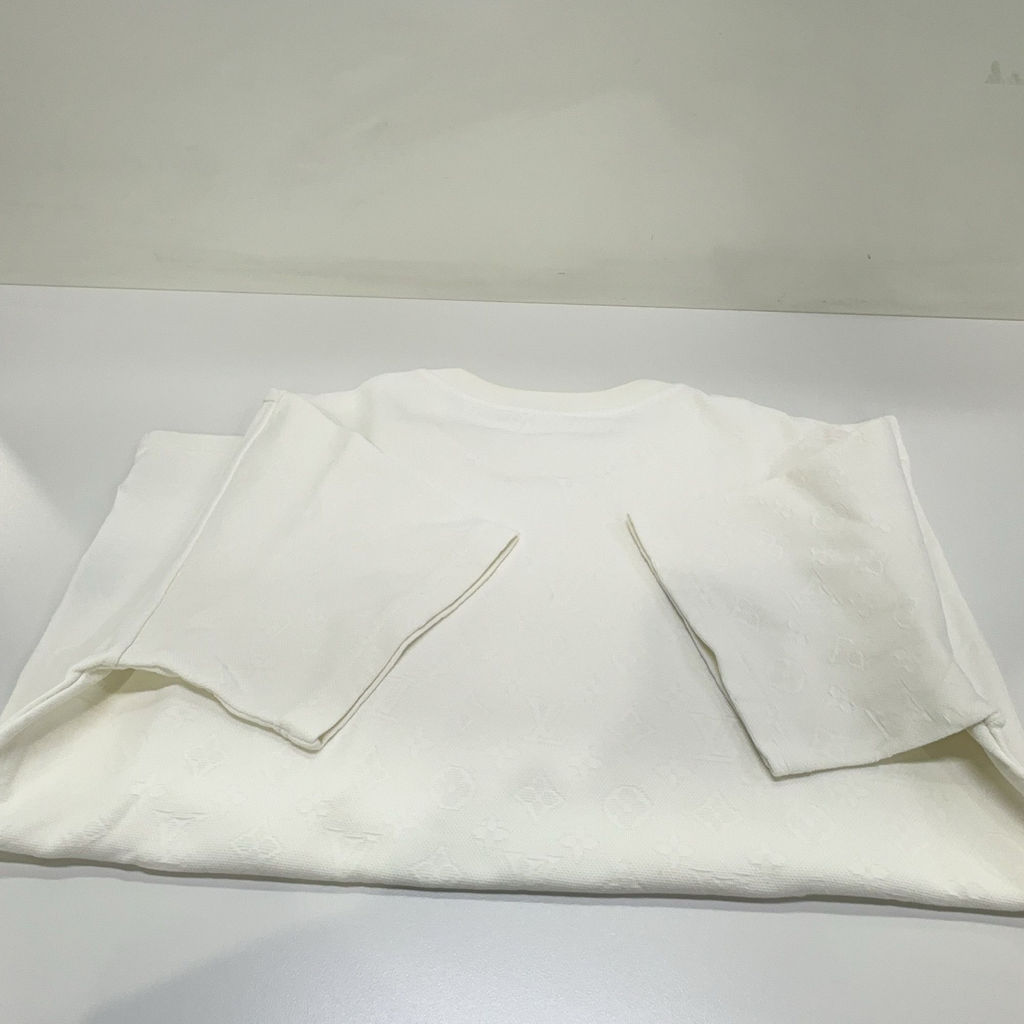 Louis Vuitton Louis Vuitton Monogram 3D Pocket T-Shirt Size L Size US L / EU 52-54 / 3 - 12 Thumbnail