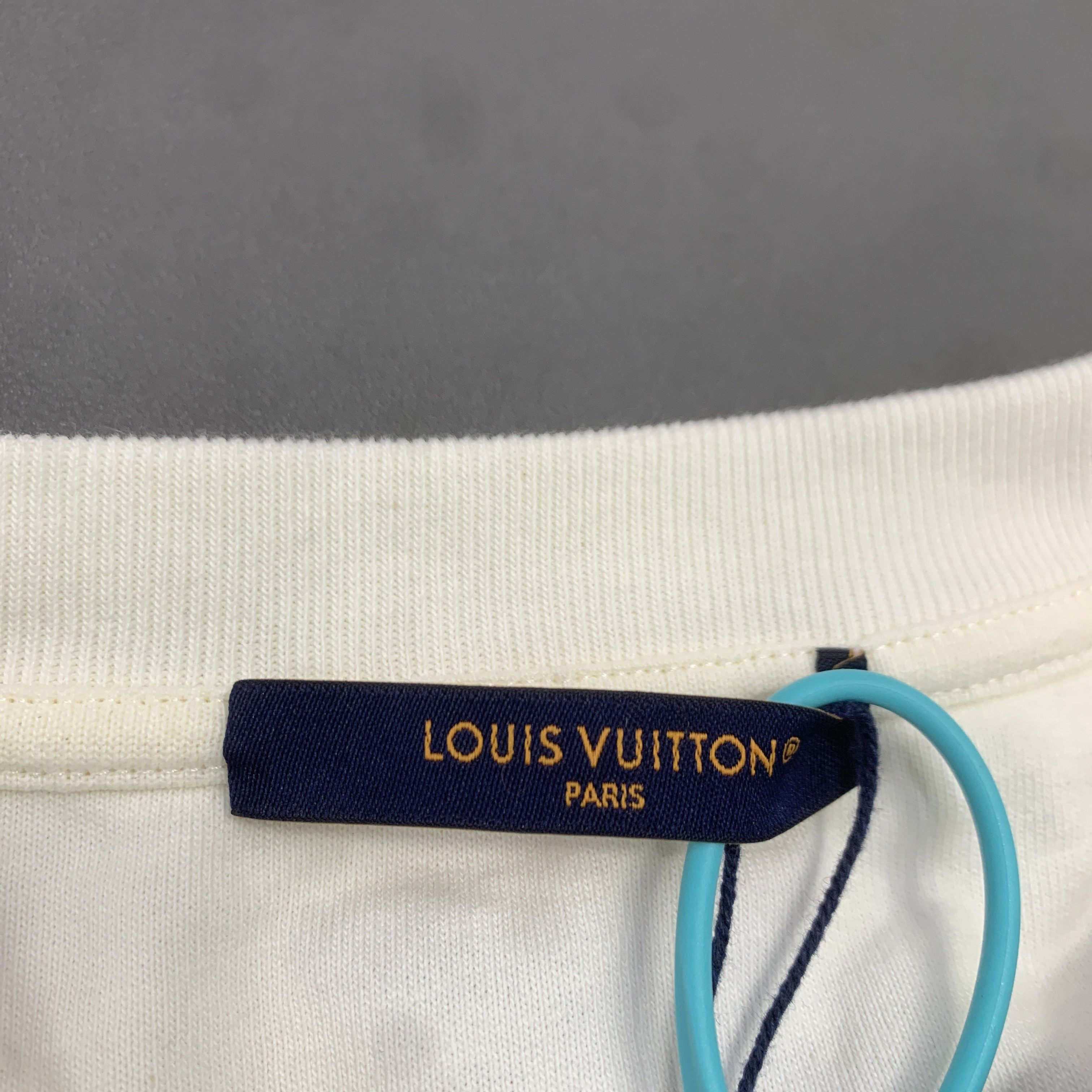 Louis Vuitton Louis Vuitton MLVD Embroidered T-Shirt Size M Size US M / EU 48-50 / 2 - 2 Thumbnail