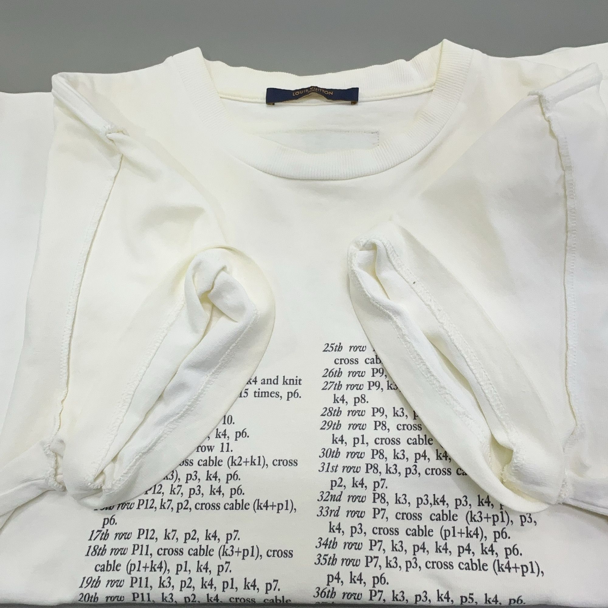 Louis Vuitton Louis Vuitton Cable Pattern Graphic T-Shirt S Size US S / EU 44-46 / 1 - 7 Thumbnail