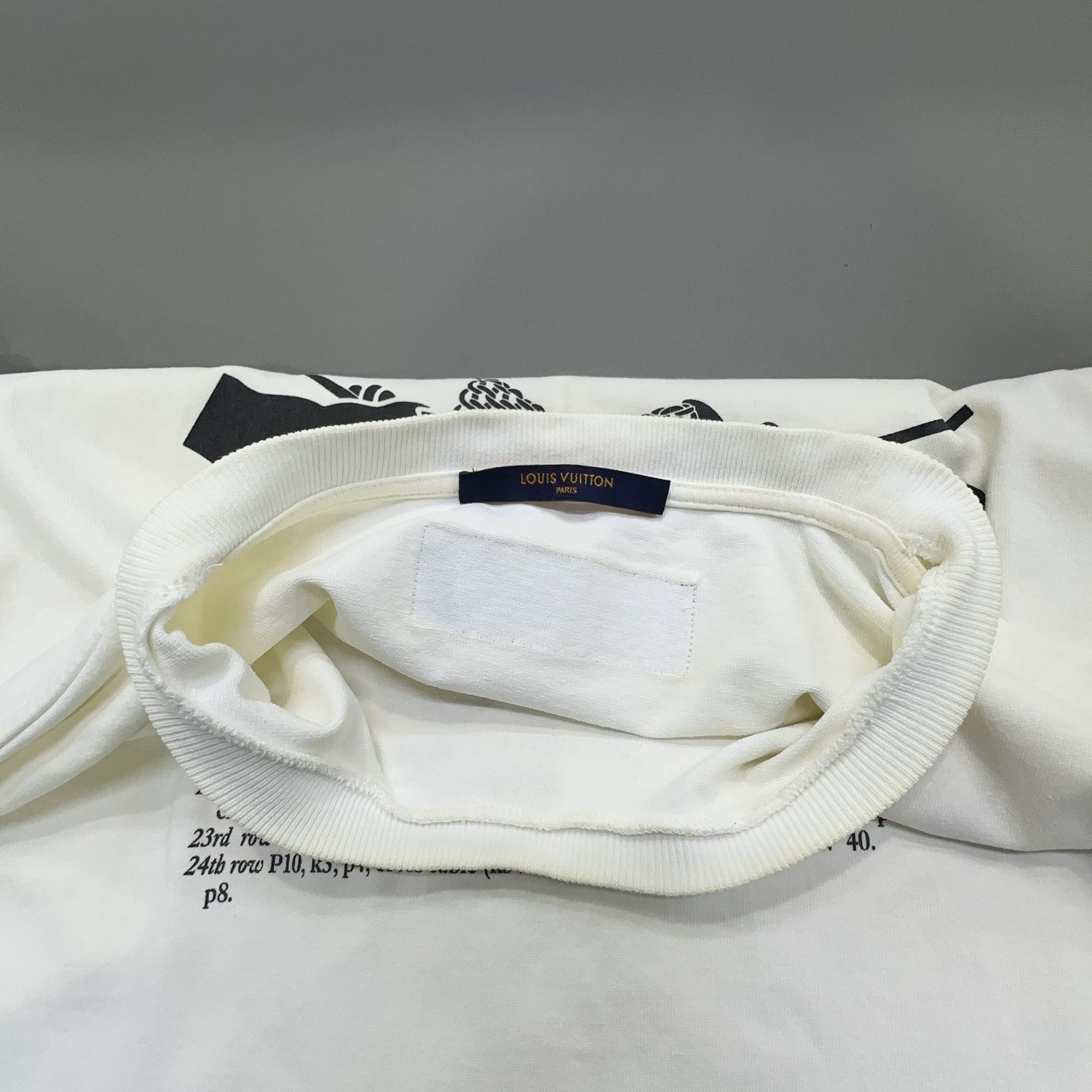 Louis Vuitton Louis Vuitton Cable Pattern Graphic T-Shirt S Size US S / EU 44-46 / 1 - 5 Thumbnail