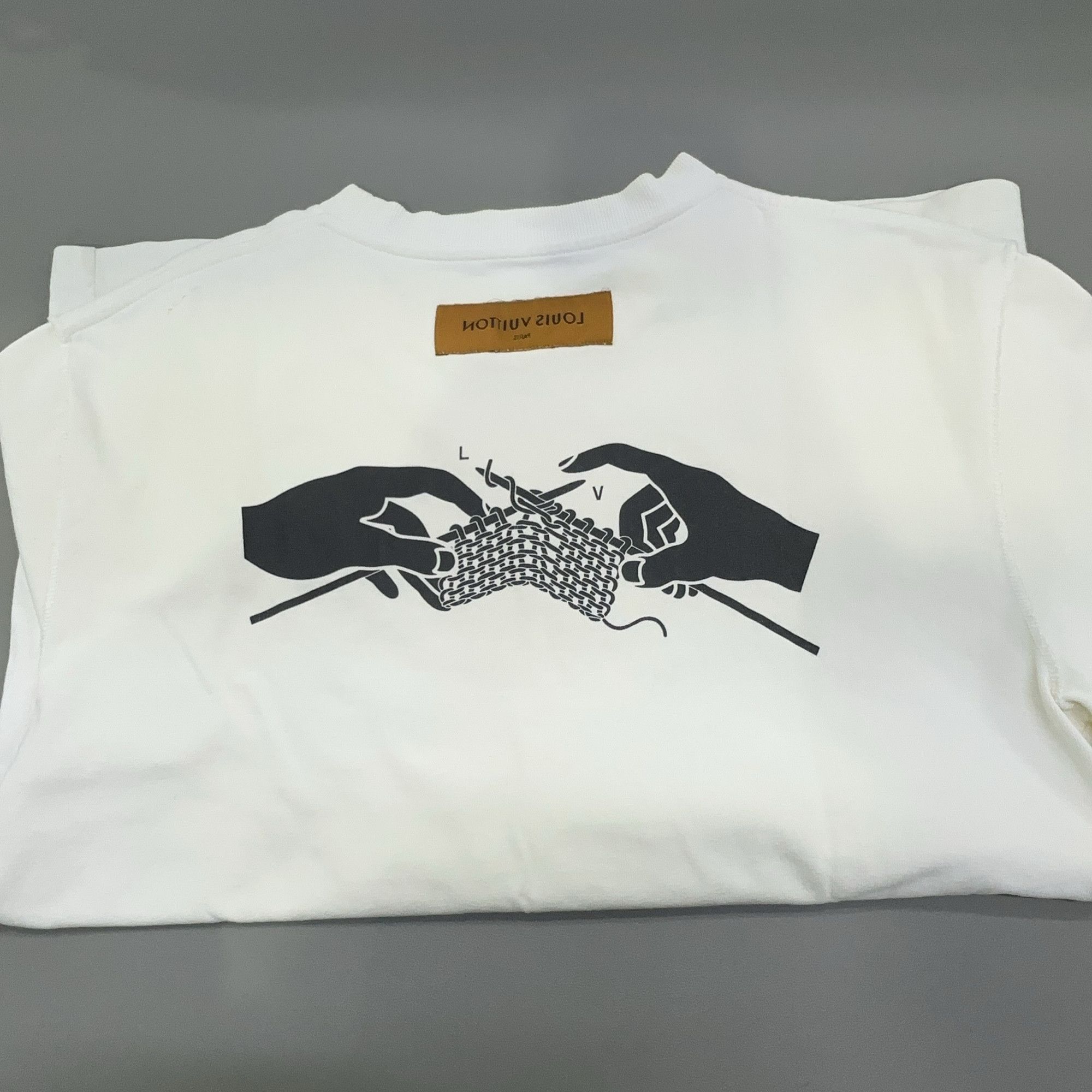Louis Vuitton Louis Vuitton Cable Pattern Graphic T-Shirt S Size US S / EU 44-46 / 1 - 10 Thumbnail