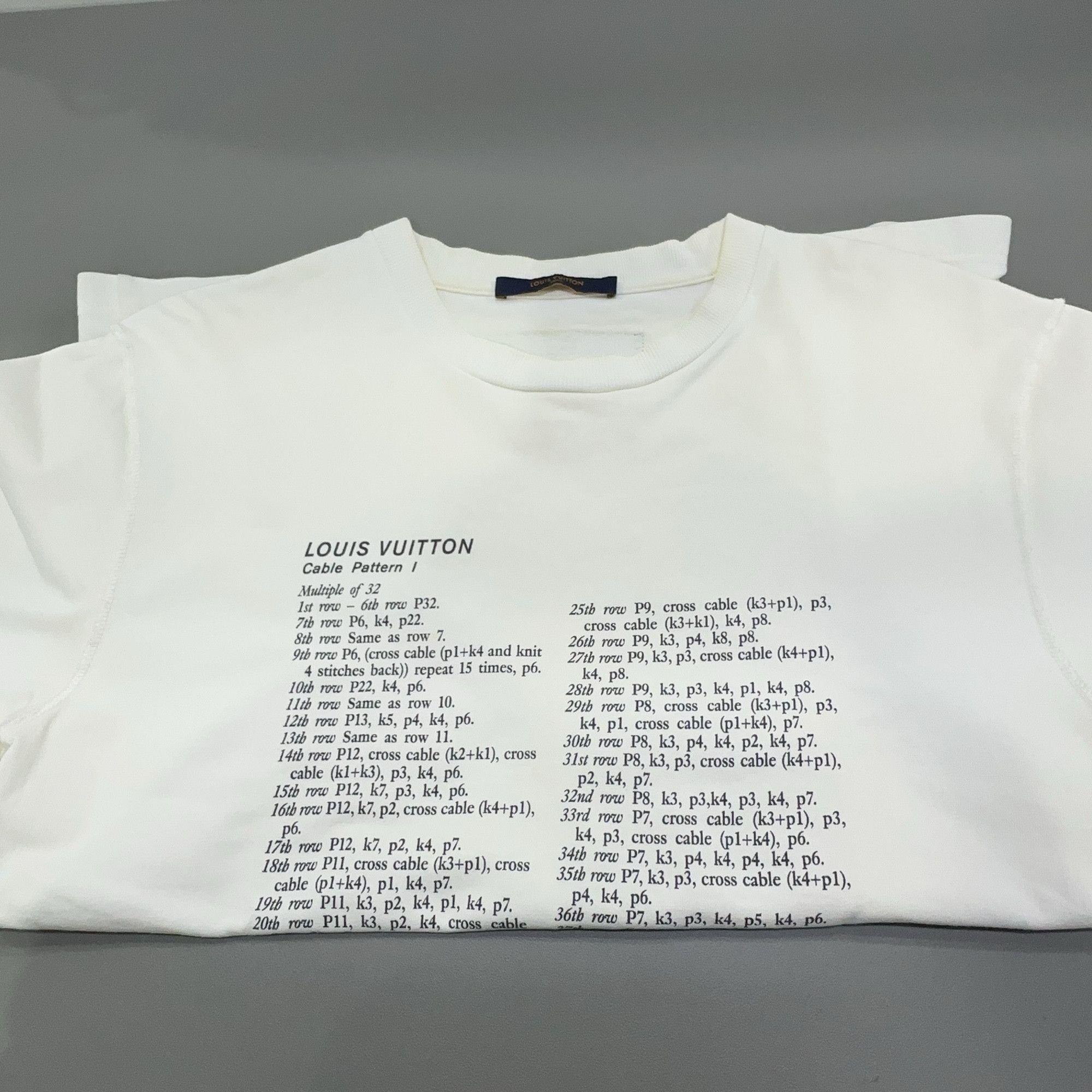 Louis Vuitton Louis Vuitton Cable Pattern Graphic T-Shirt S Size US S / EU 44-46 / 1 - 6 Thumbnail