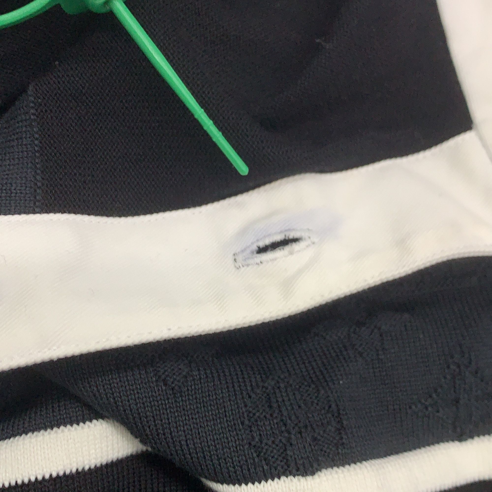 Louis Vuitton Louis Vuitton Striped Long Sleeve Polo Shirt Size L Size US L / EU 52-54 / 3 - 13 Thumbnail