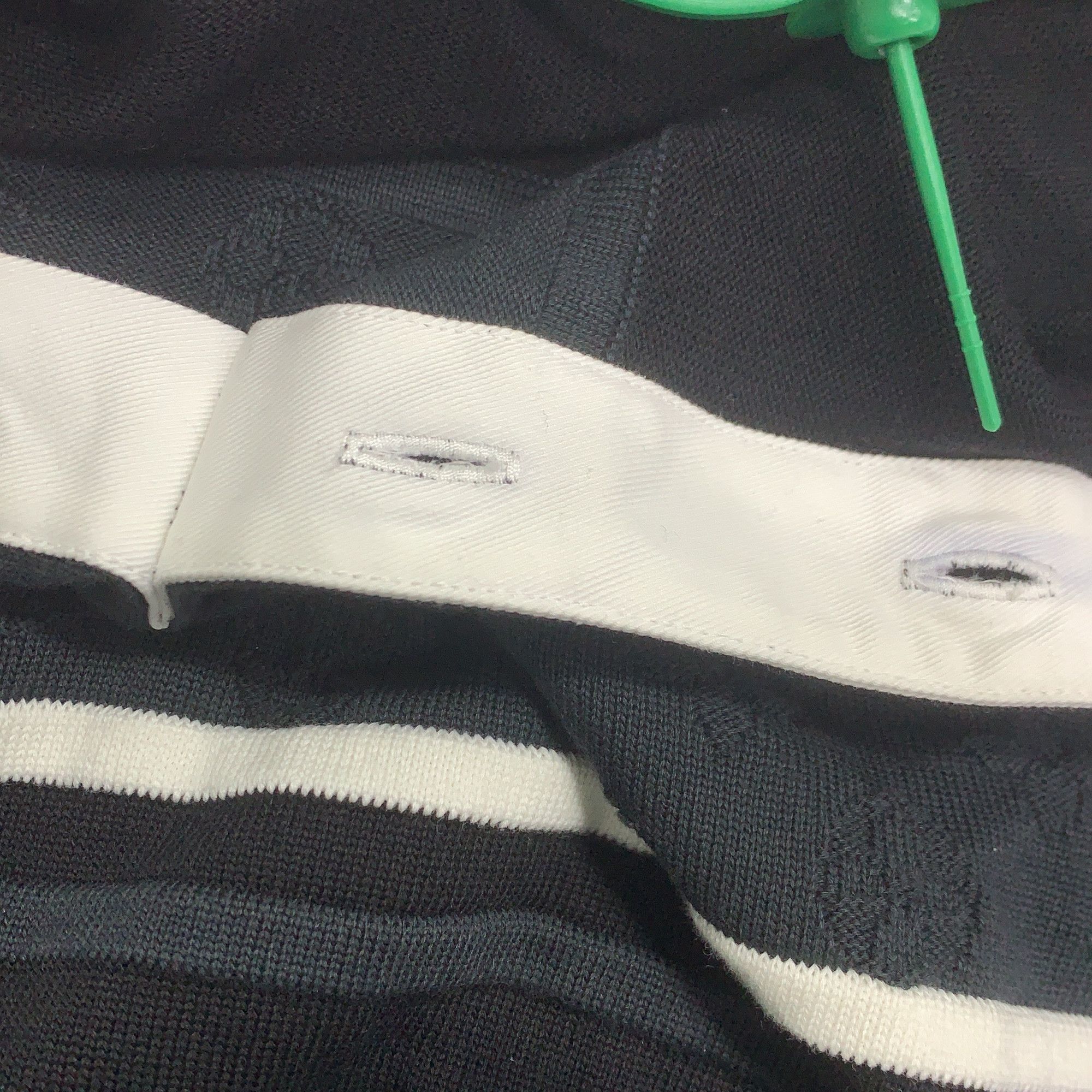 Louis Vuitton Louis Vuitton Striped Long Sleeve Polo Shirt Size L Size US L / EU 52-54 / 3 - 12 Thumbnail