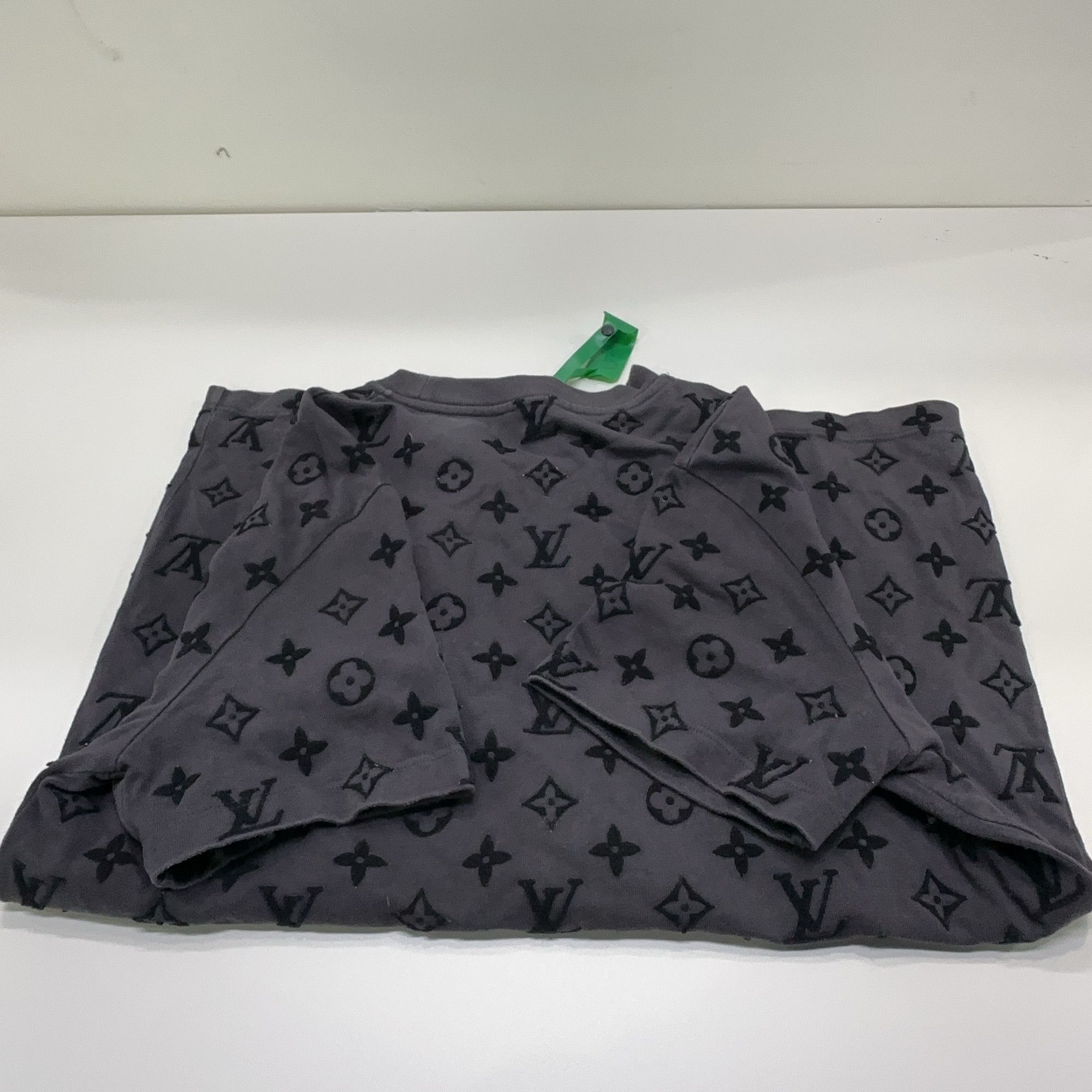 Louis Vuitton Louis Vuitton Monogram Pocket T-Shirt S Size US S / EU 44-46 / 1 - 13 Thumbnail