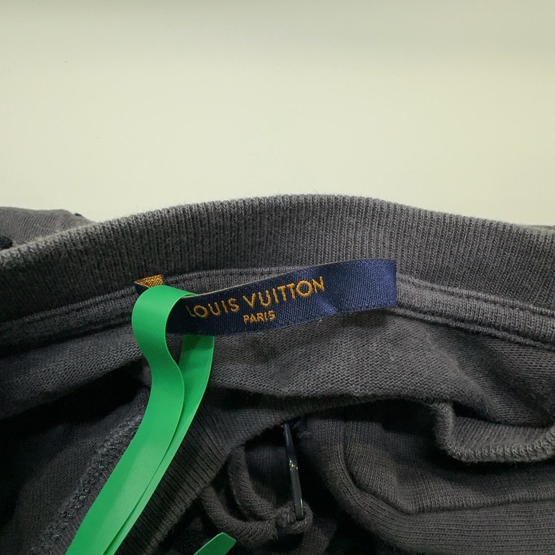 Louis Vuitton Louis Vuitton Monogram Pocket T-Shirt S Size US S / EU 44-46 / 1 - 3 Thumbnail