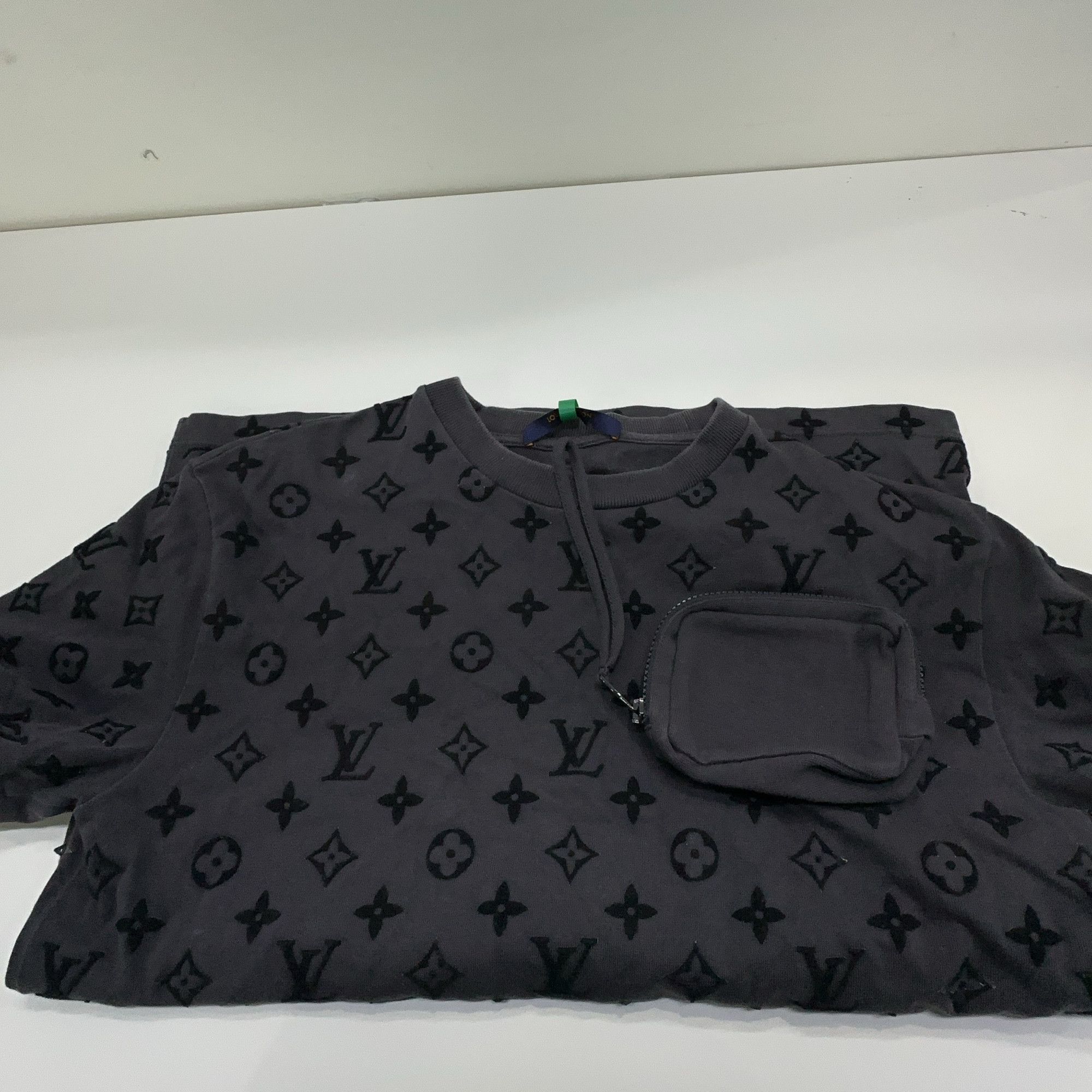 Louis Vuitton Louis Vuitton Monogram Pocket T-Shirt S Size US S / EU 44-46 / 1 - 5 Thumbnail