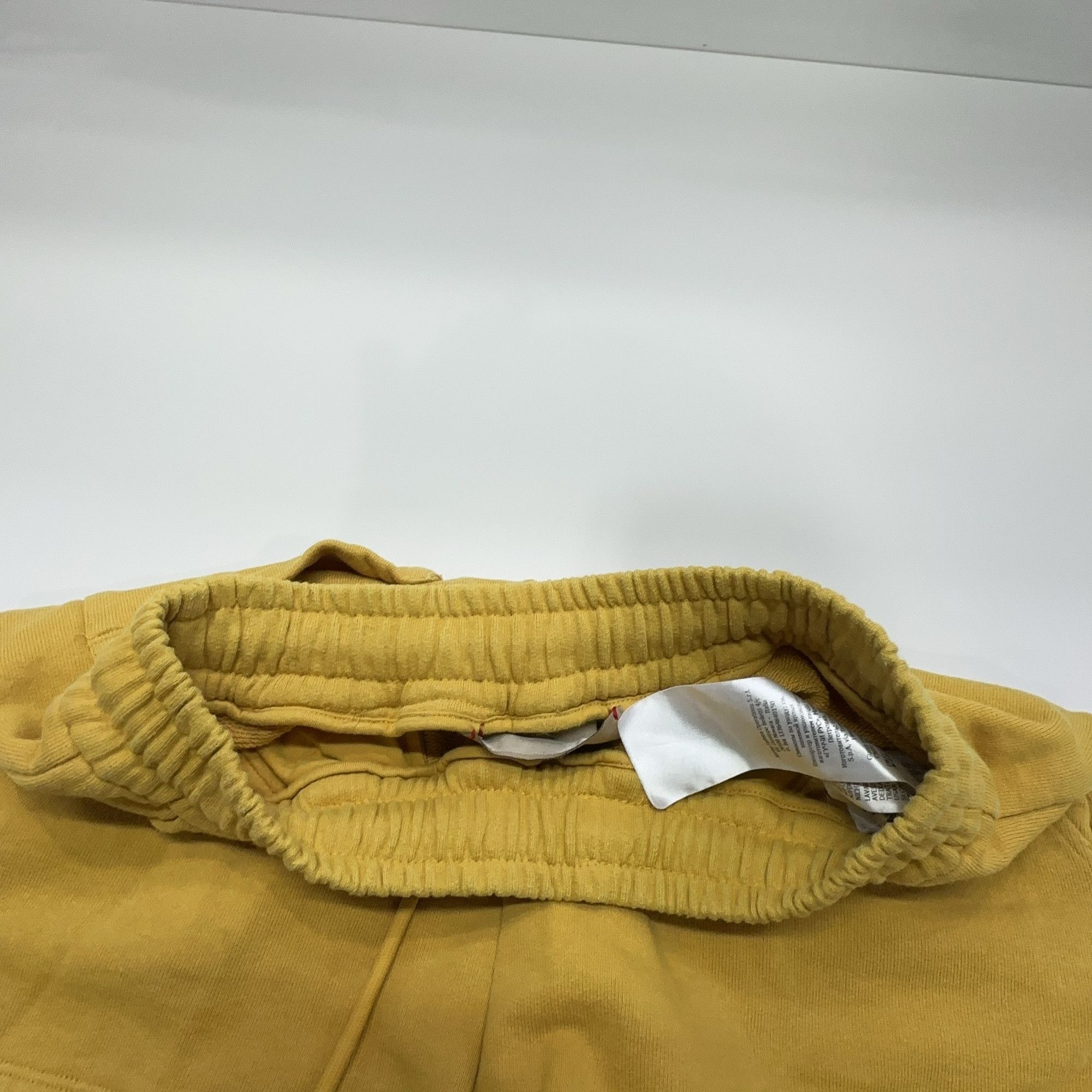 Gucci Gucci x The North Face Yellow Logo Sweat Shorts XS Size US 28 / EU 44 - 8 Thumbnail