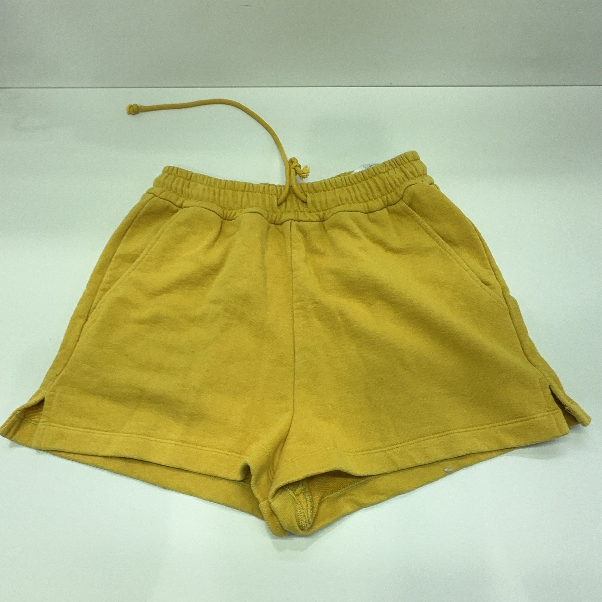 Gucci Gucci x The North Face Yellow Logo Sweat Shorts XS Size US 28 / EU 44 - 9 Thumbnail