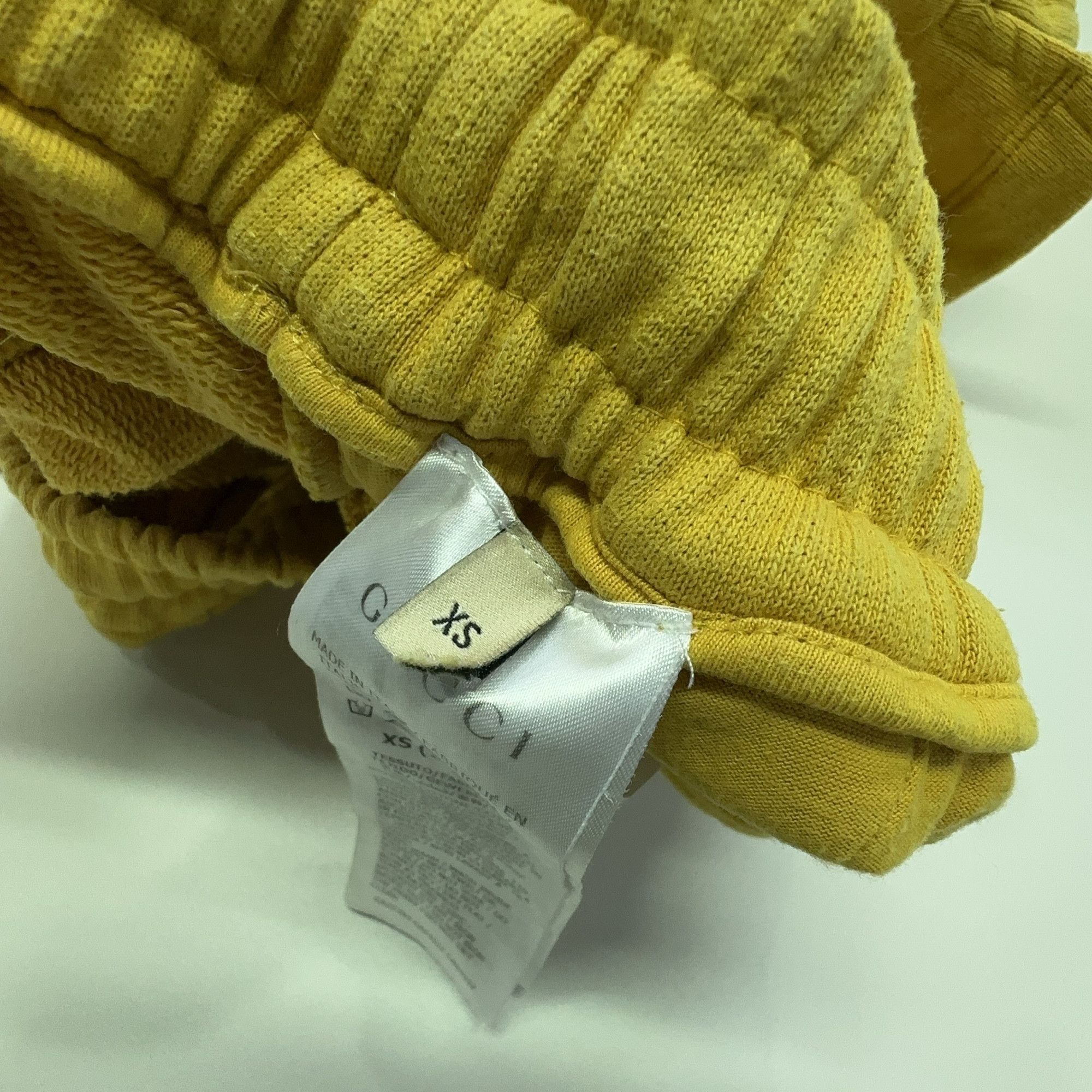 Gucci Gucci x The North Face Yellow Logo Sweat Shorts XS Size US 28 / EU 44 - 5 Thumbnail