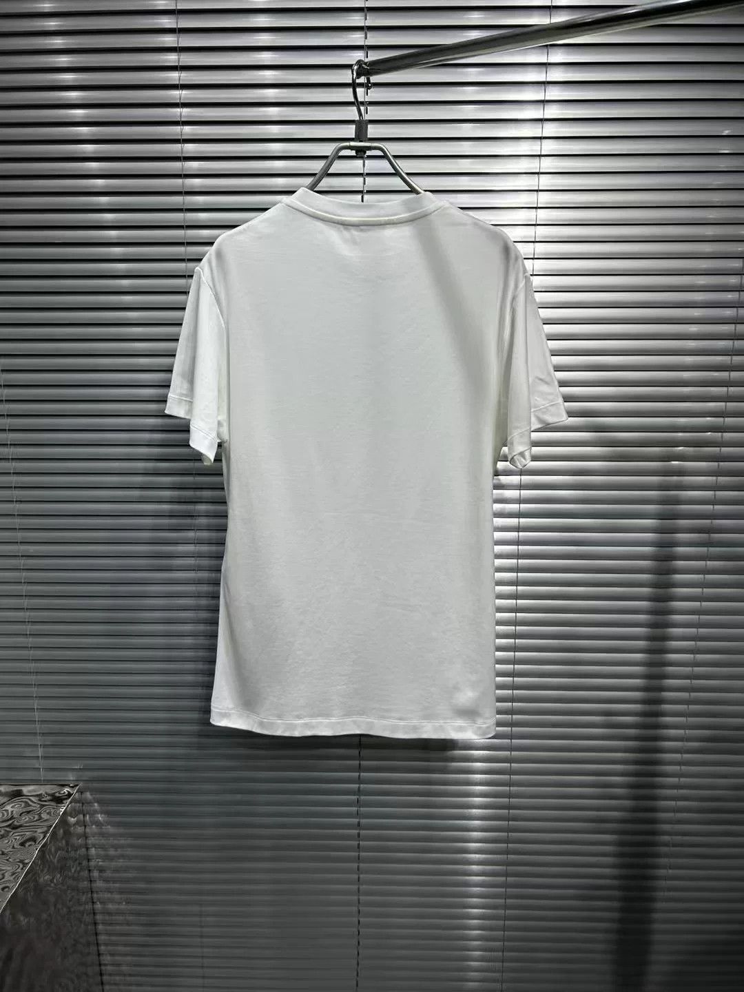 Louis Vuitton Louis Vuitton Voyage Graphic Chain T-Shirt Size M Size M / US 6-8 / IT 42-44 - 3 Thumbnail