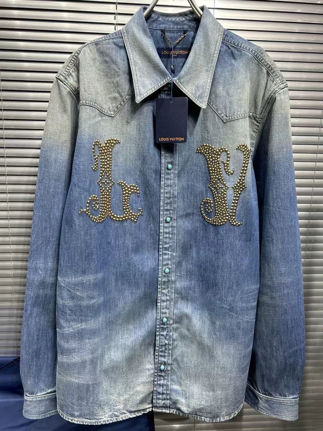 Louis Vuitton Louis Vuitton Studded Logo Denim Shirt Size 5L Size US XXL / EU 58 / 5 - 4 Thumbnail