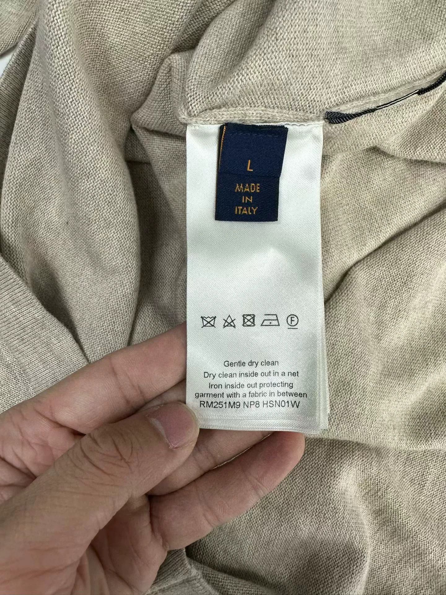 Louis Vuitton Louis Vuitton Park Seo-Bo Knit T-Shirt L Size US L / EU 52-54 / 3 - 5 Thumbnail