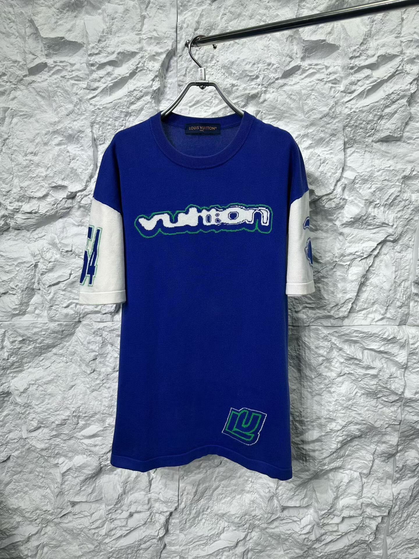 Louis Vuitton Louis Vuitton FW23 Graphic Knit T-Shirt M Size US M / EU 48-50 / 2 - 2 Thumbnail