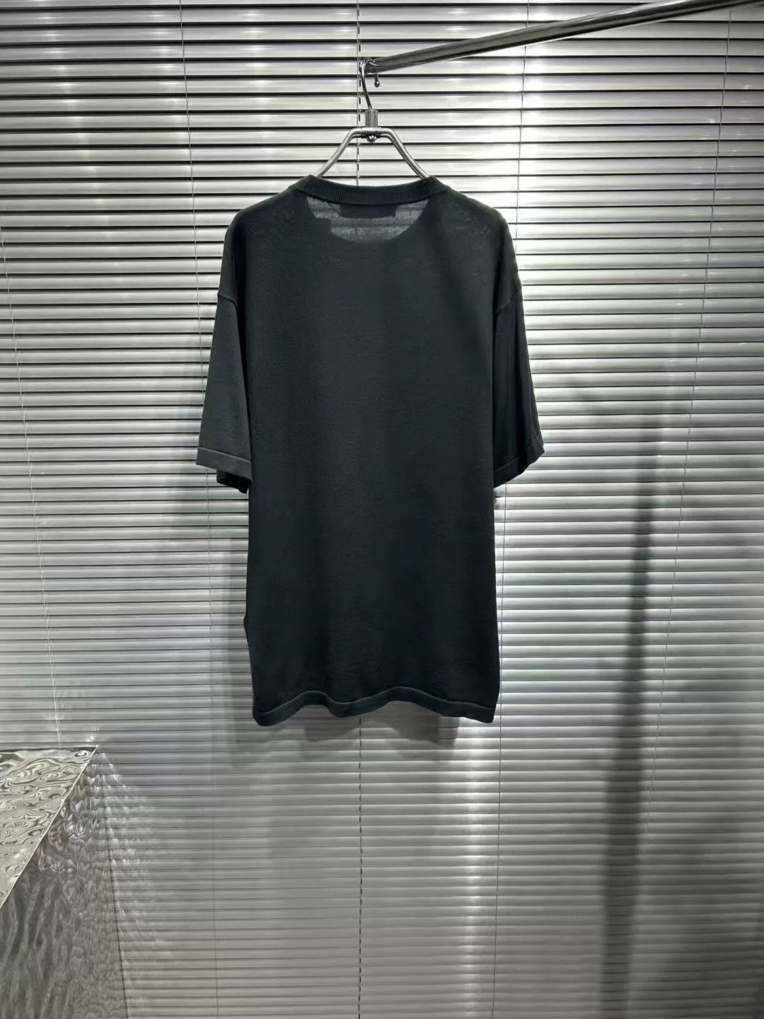Louis Vuitton Louis Vuitton Portrait Knit T-Shirt M Size US M / EU 48-50 / 2 - 3 Thumbnail