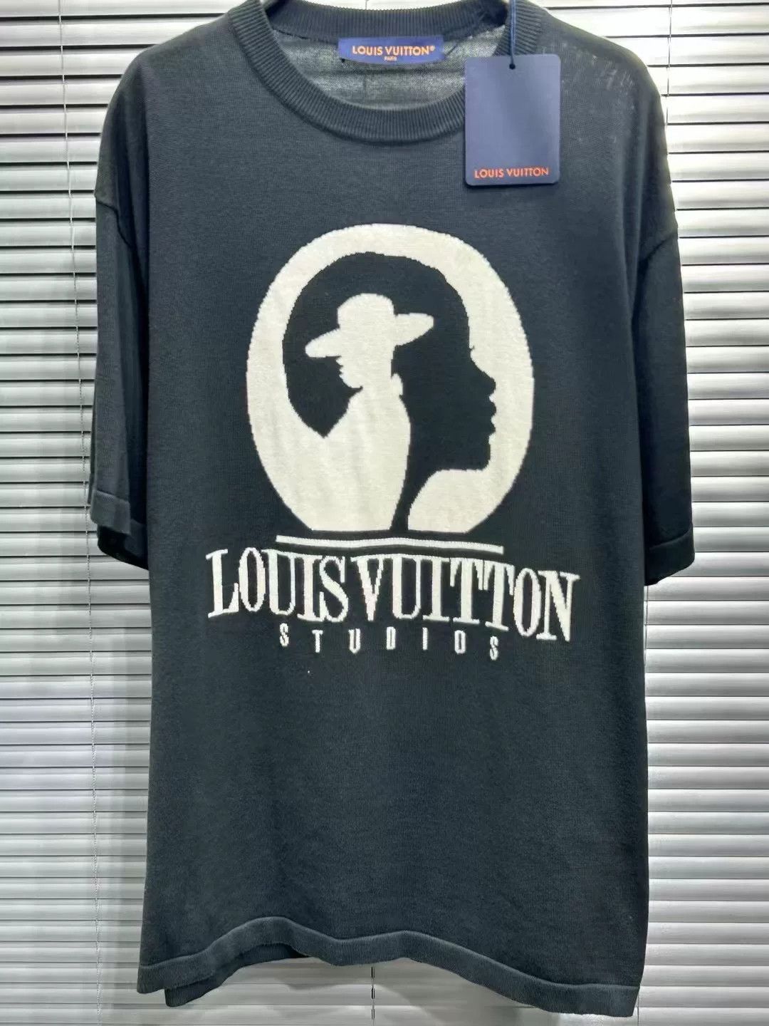 Louis Vuitton Louis Vuitton Portrait Knit T-Shirt M Size US M / EU 48-50 / 2 - 4 Thumbnail