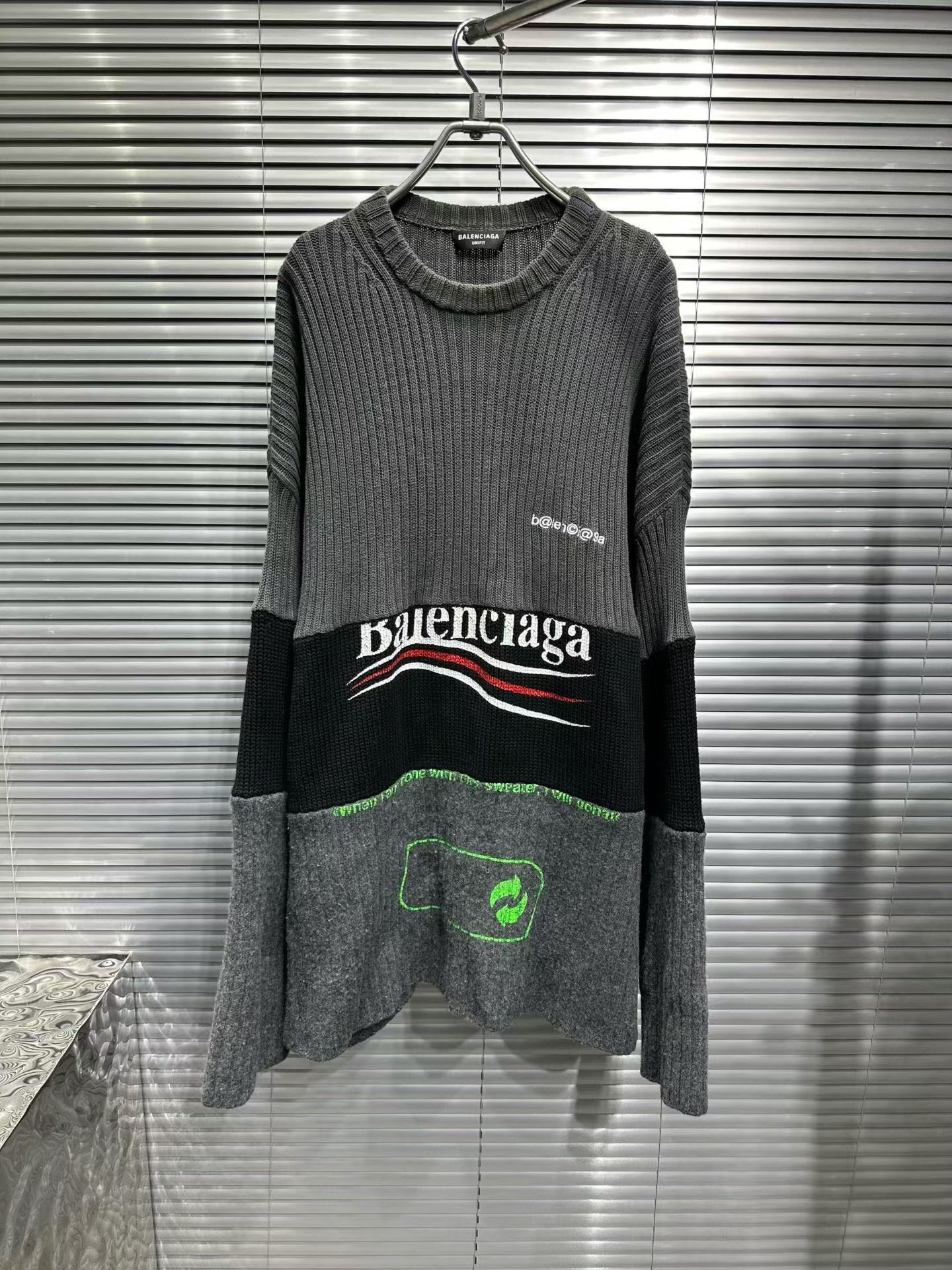 Balenciaga Balenciaga Color Block Logo Knit Sweater Size M Size US M / EU 48-50 / 2 - 2 Thumbnail