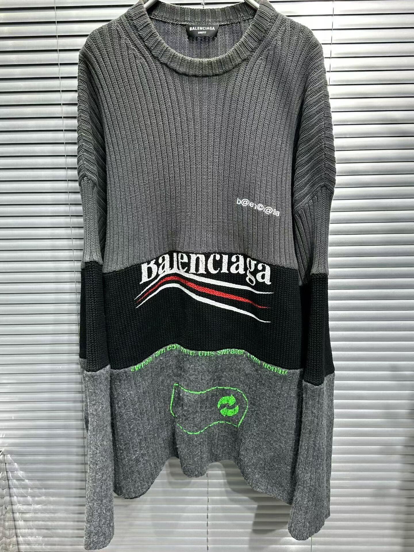 Balenciaga Balenciaga Color Block Logo Knit Sweater Size M Size US M / EU 48-50 / 2 - 4 Thumbnail