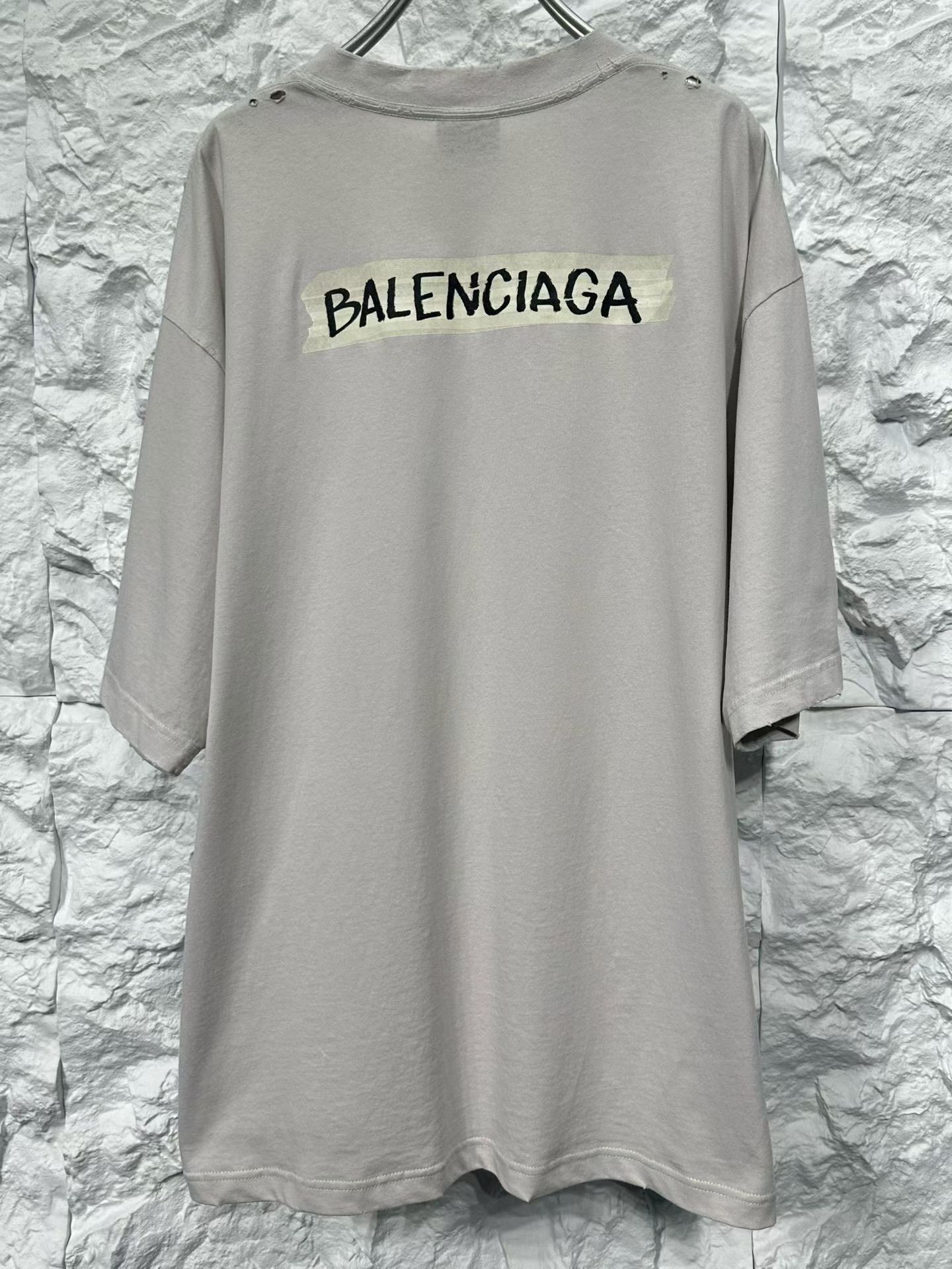 Balenciaga Balenciaga Tape Logo Short Sleeve T-Shirt S Size US S / EU 44-46 / 1 - 4 Thumbnail