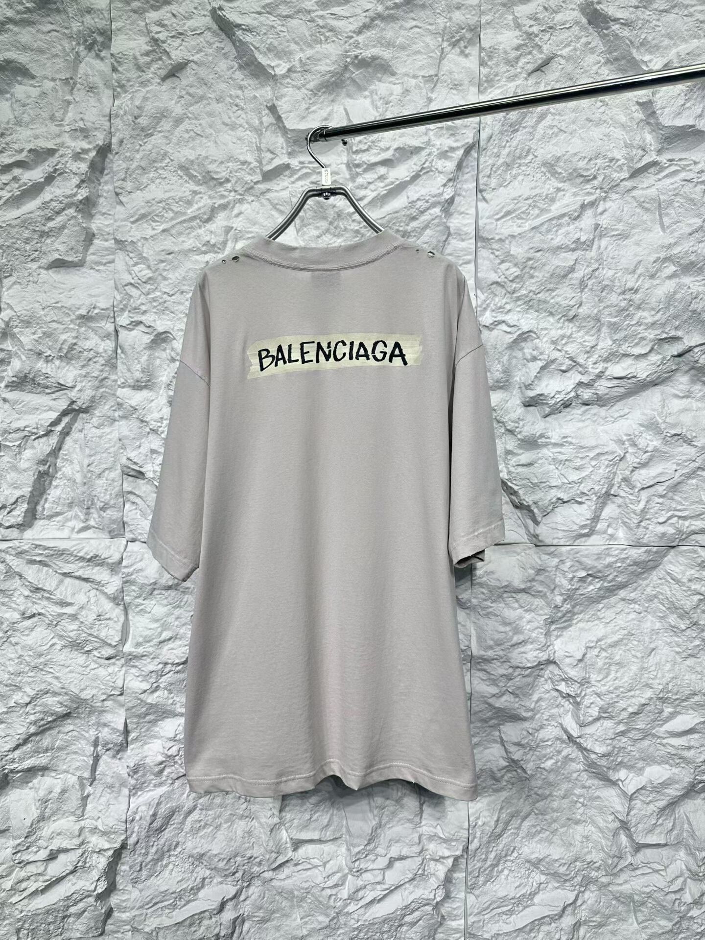 Balenciaga Balenciaga Tape Logo Short Sleeve T-Shirt S Size US S / EU 44-46 / 1 - 3 Thumbnail