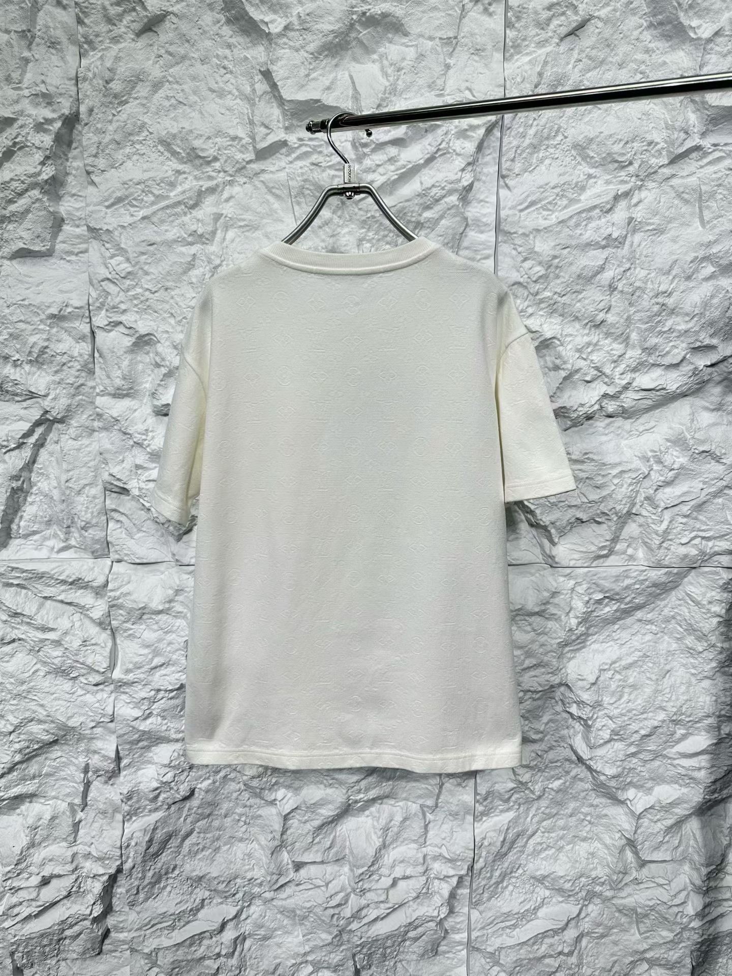 Louis Vuitton Louis Vuitton 3D Monogram Pocket T-Shirt M Size US M / EU 48-50 / 2 - 3 Thumbnail