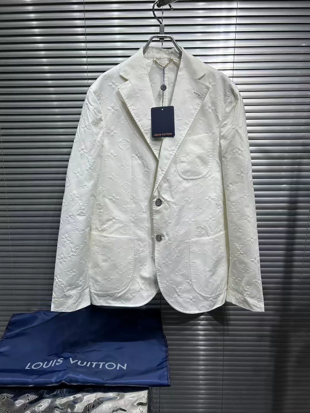 Louis Vuitton Louis Vuitton Monogram Embossed Blazer 42R Size 42R - 2 Thumbnail