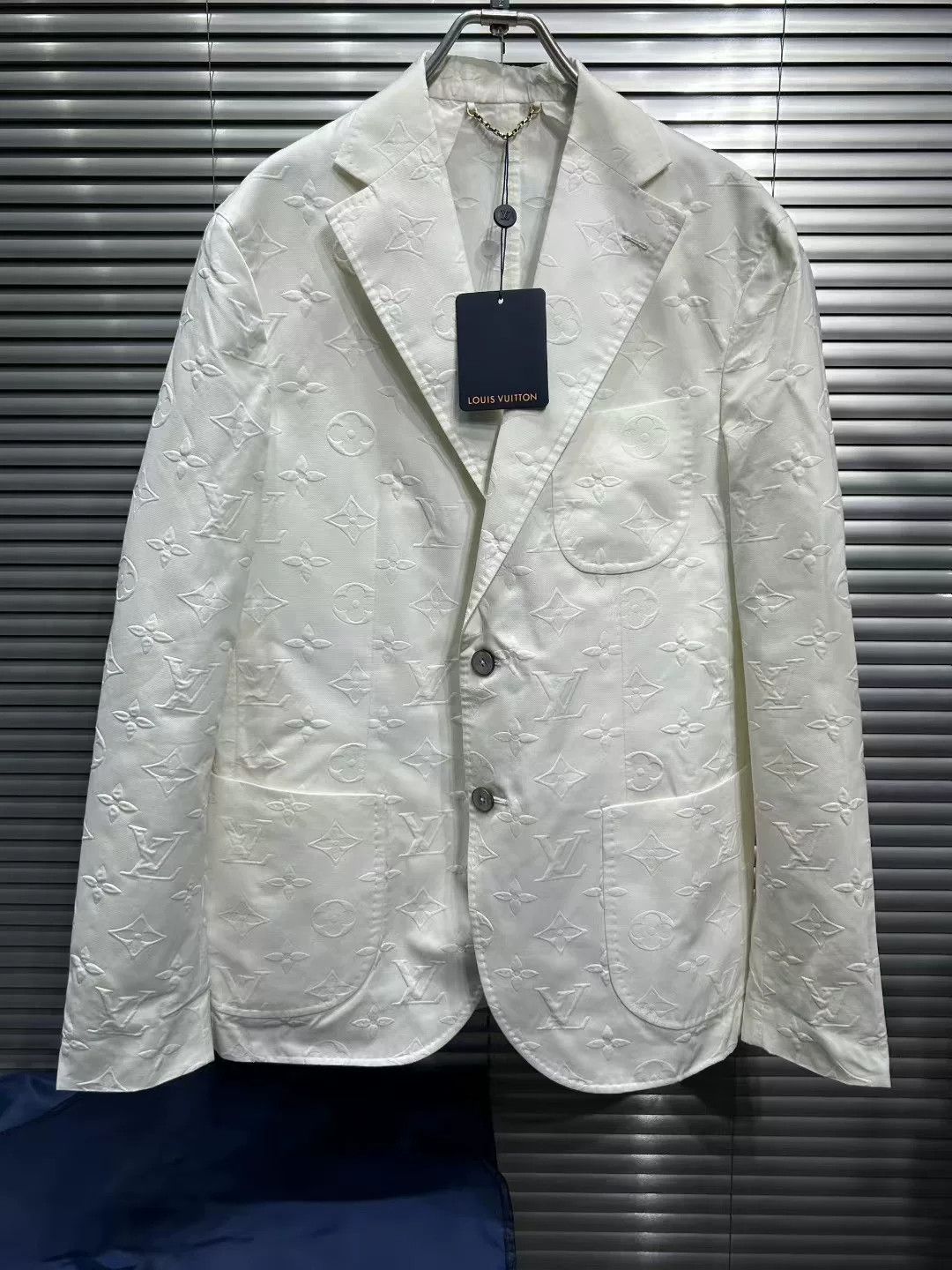 Louis Vuitton Louis Vuitton Monogram Embossed Blazer 42R Size 42R - 4 Thumbnail