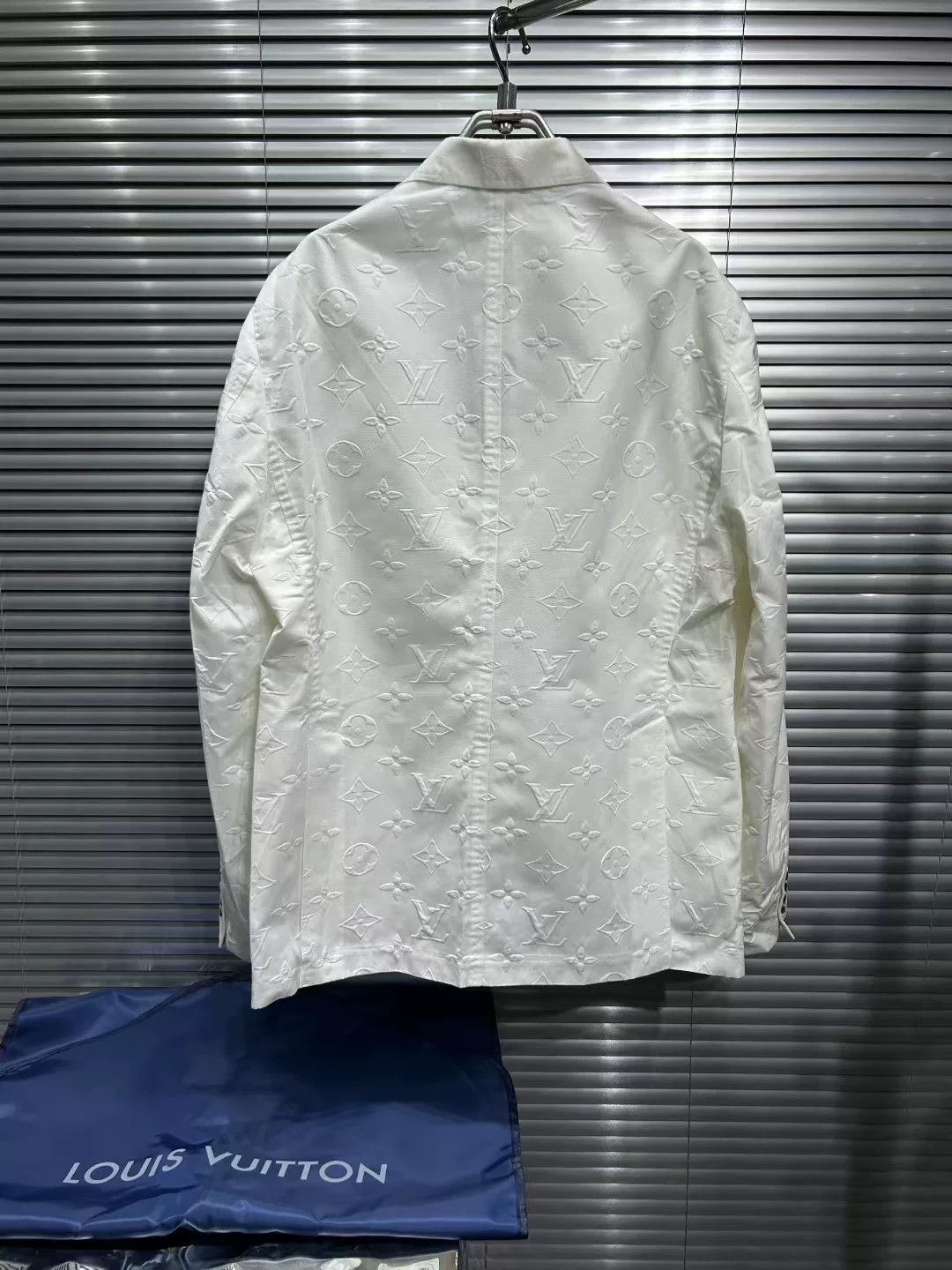 Louis Vuitton Louis Vuitton Monogram Embossed Blazer 42R Size 42R - 3 Thumbnail