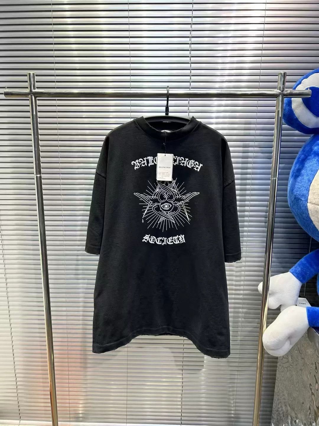 Balenciaga Balenciaga Gothic Society Free Your Mind T-Shirt XS Size US XS / EU 42 / 0 - 2 Thumbnail