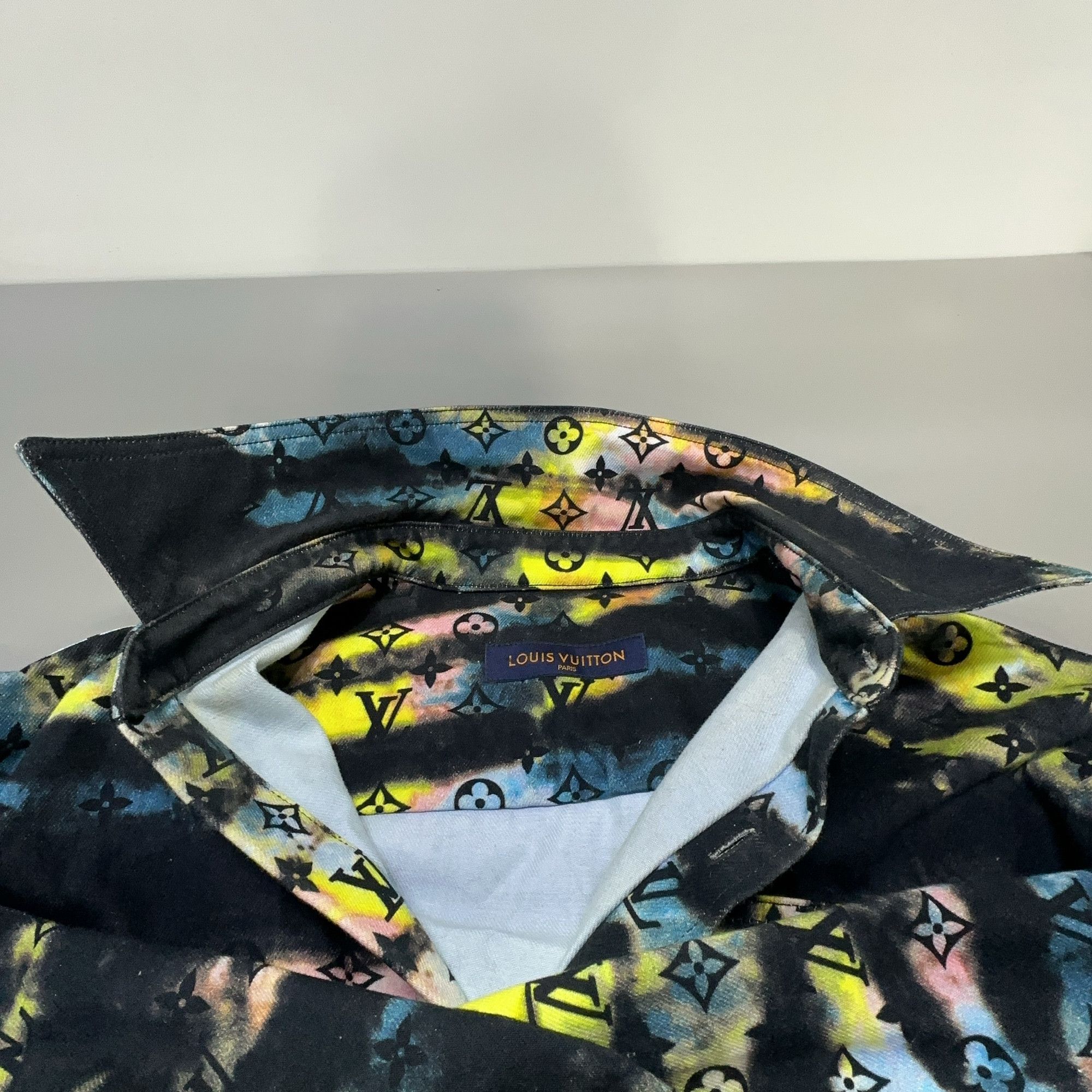 Louis Vuitton Louis Vuitton Tie-Dye Monogram Denim Shirt S Size US S / EU 44-46 / 1 - 6 Thumbnail