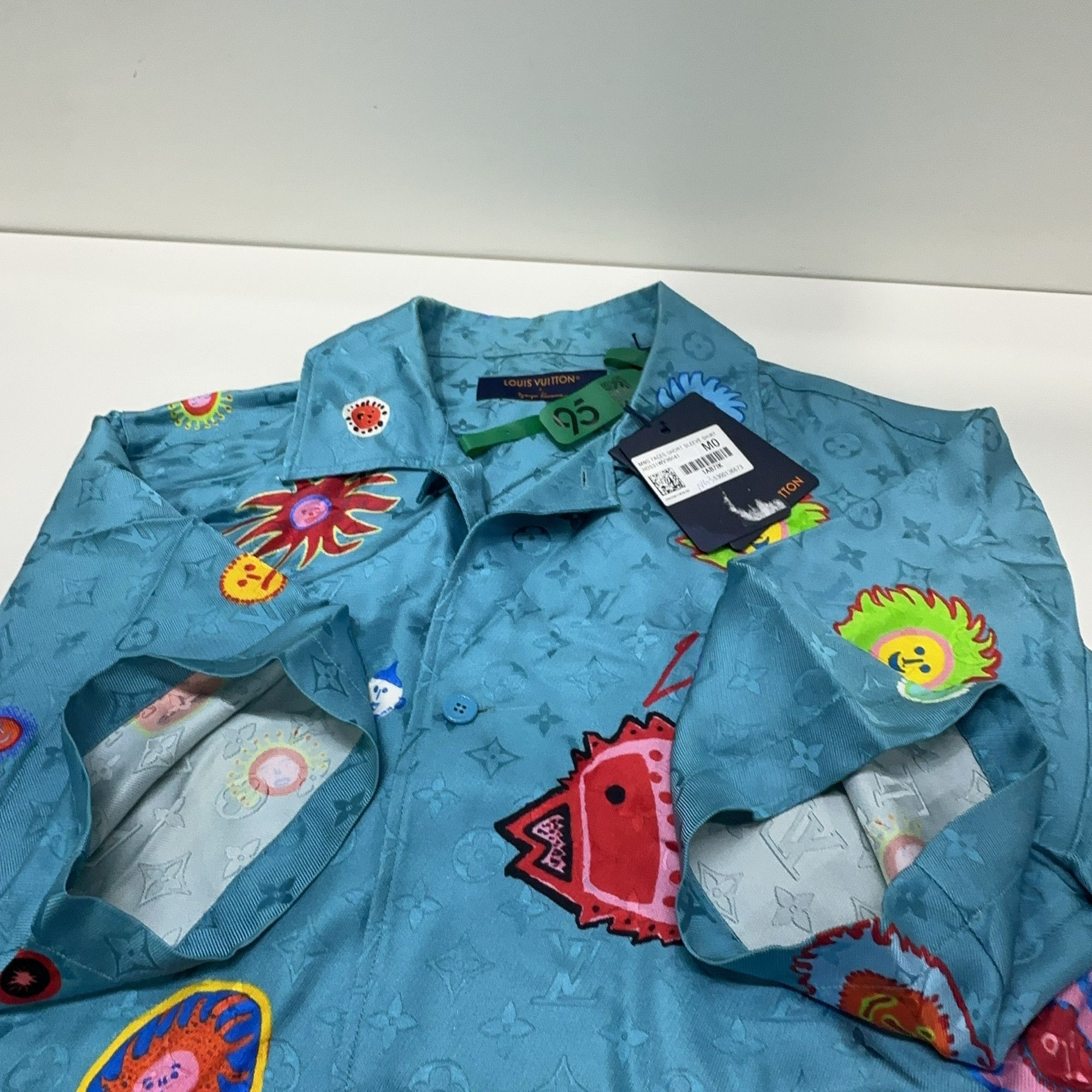 Louis Vuitton Louis Vuitton x Yayoi Kusama Faces Silk Shirt M Size US M / EU 48-50 / 2 - 9 Thumbnail