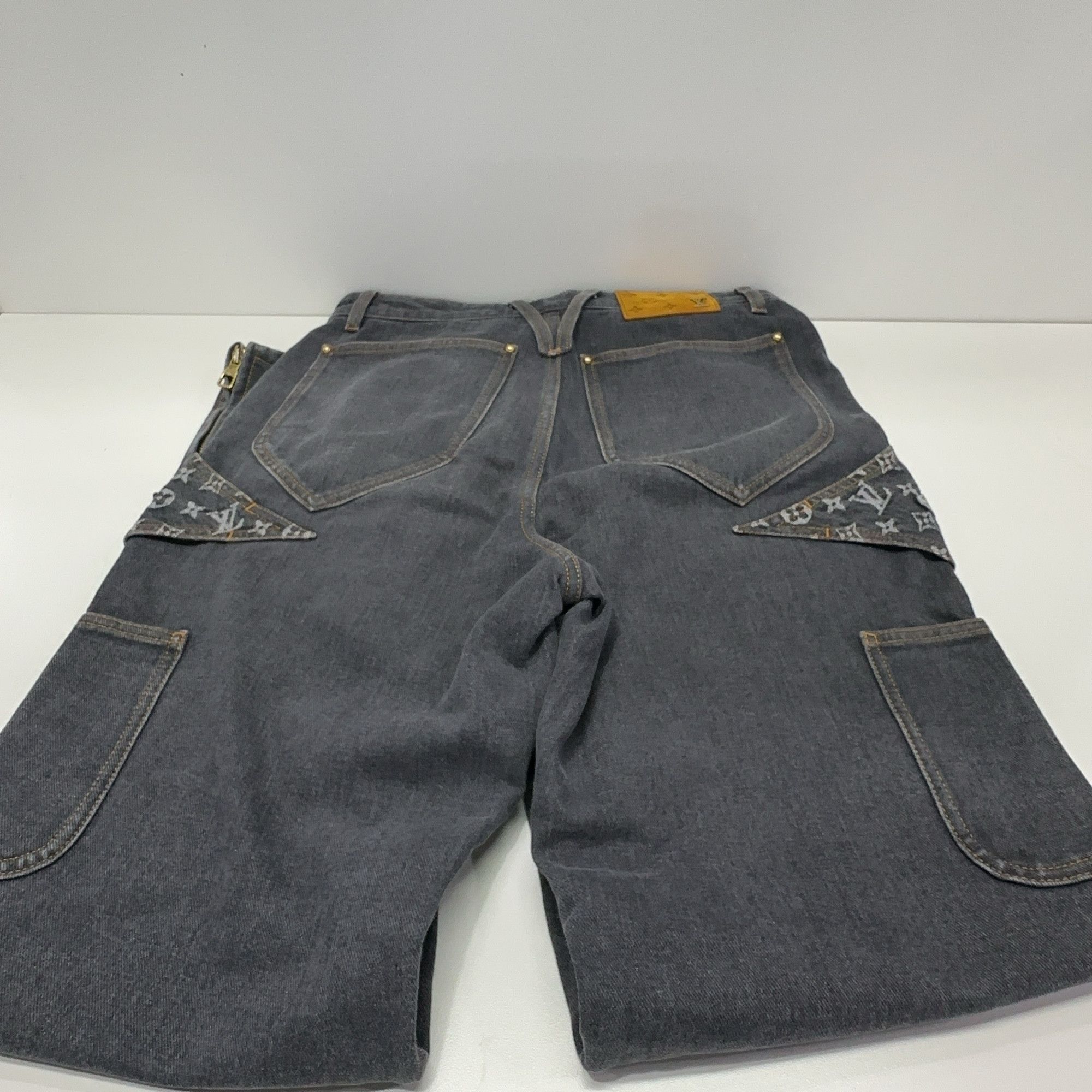 Louis Vuitton Louis Vuitton Monogram Asymmetric Denim Jeans 28 Size US 28 / EU 44 - 10 Thumbnail