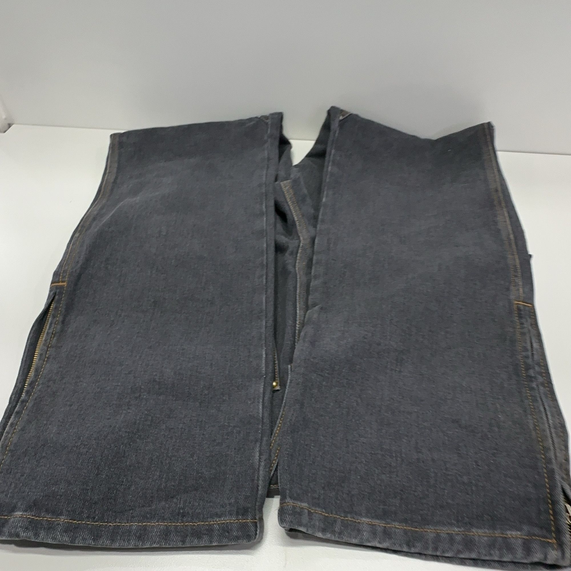 Louis Vuitton Louis Vuitton Monogram Asymmetric Denim Jeans 28 Size US 28 / EU 44 - 8 Thumbnail