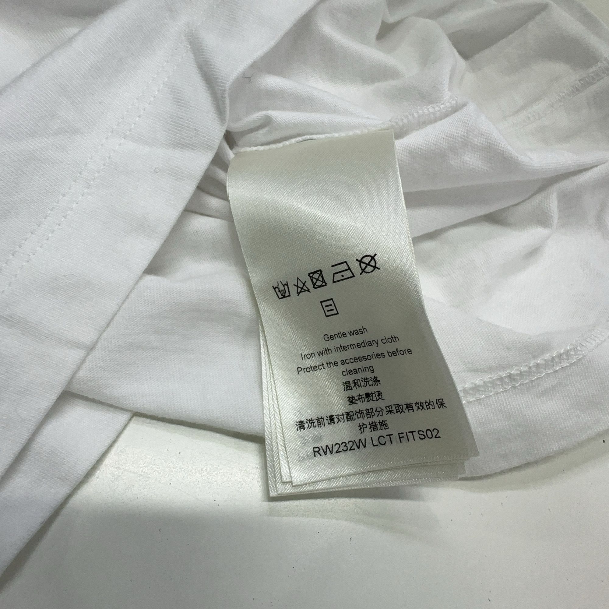 Louis Vuitton Louis Vuitton Chain Detail Logo T-Shirt S Size S / US 4 / IT 40 - 3 Thumbnail