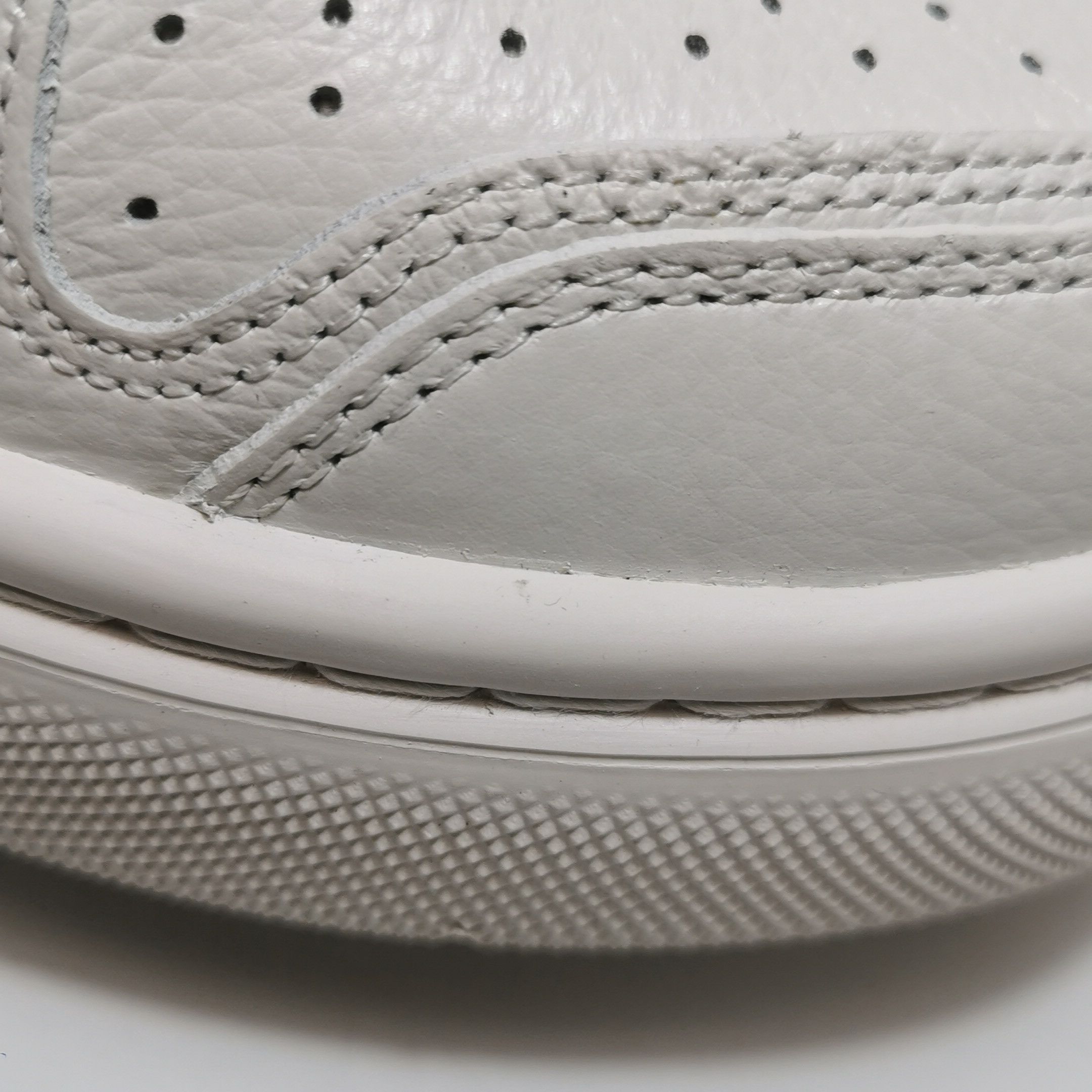 Alexander Wang Alexander Wang Women 7 Lowtop Sneakers Size US 7 / IT 37 - 8 Thumbnail