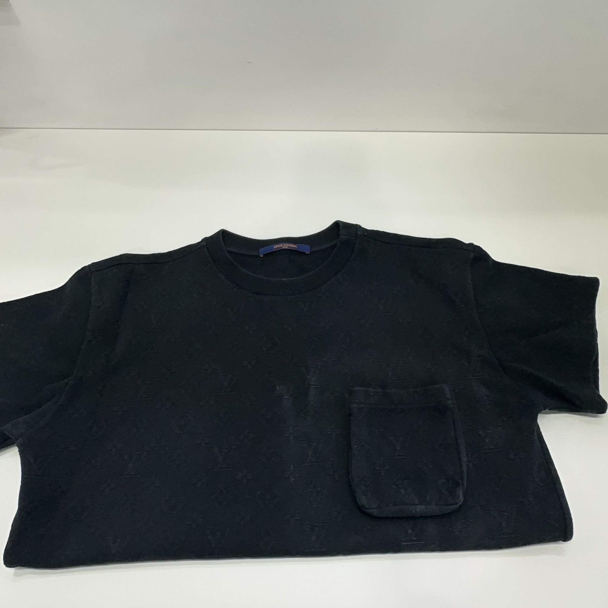 Louis Vuitton Louis Vuitton Monogram 3D Pocket T-Shirt XS Size US XS / EU 42 / 0 - 6 Thumbnail
