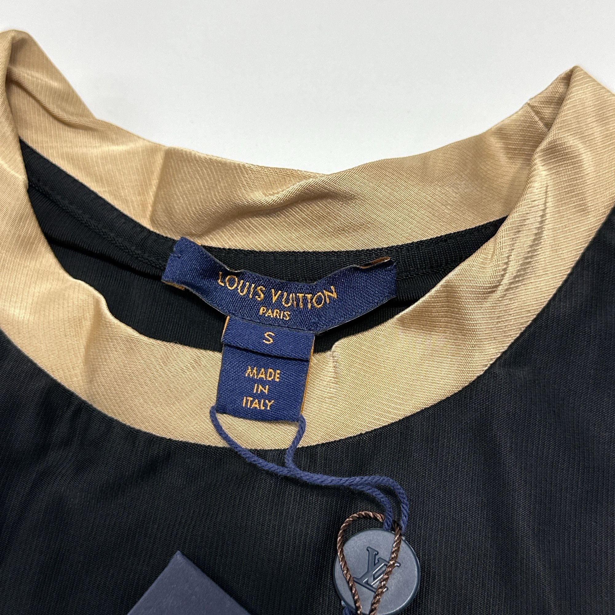 Louis Vuitton Louis Vuitton Vuittamins Logo Long Sleeve T-Shirt S Size S / US 4 / IT 40 - 4 Thumbnail