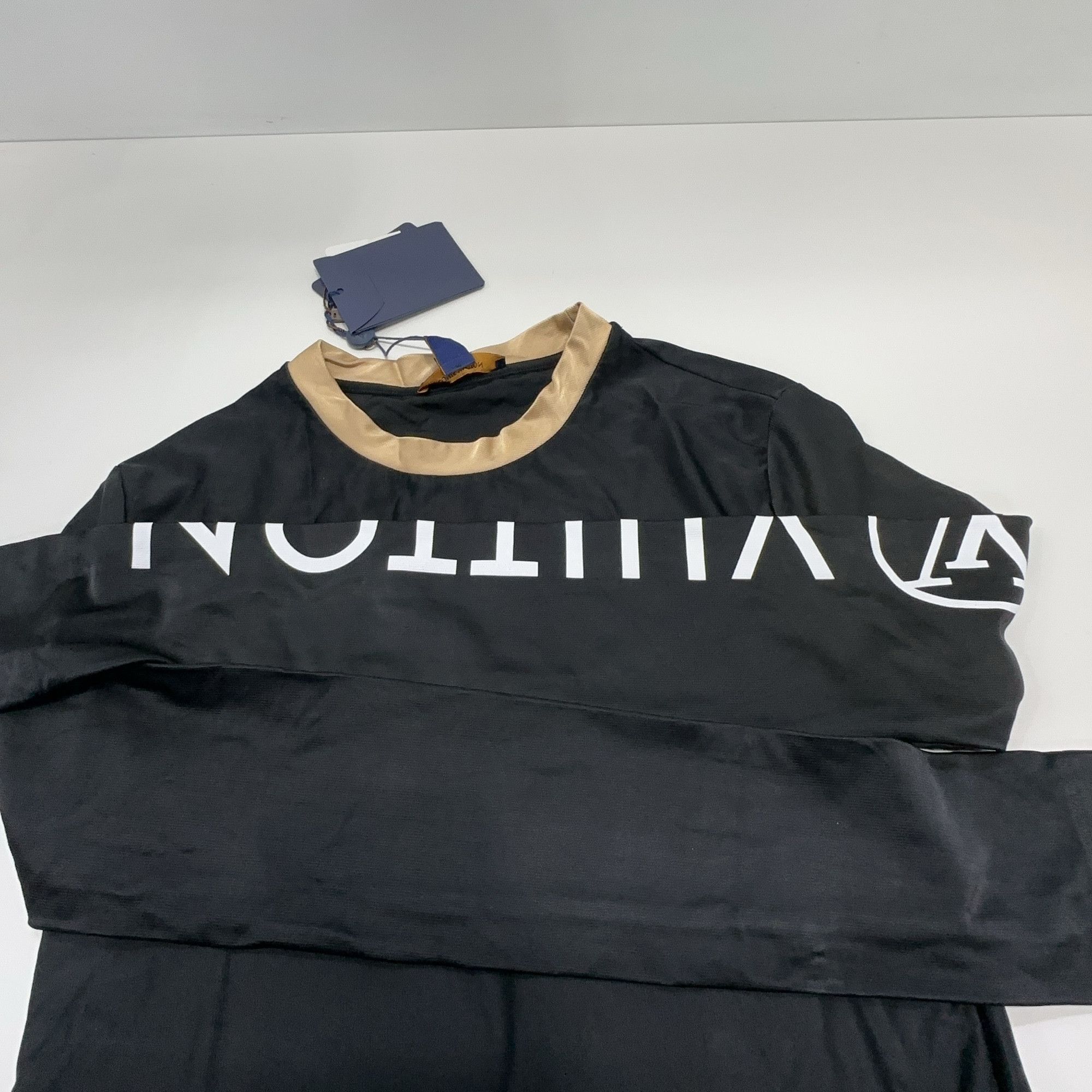 Louis Vuitton Louis Vuitton Vuittamins Logo Long Sleeve T-Shirt S Size S / US 4 / IT 40 - 6 Thumbnail