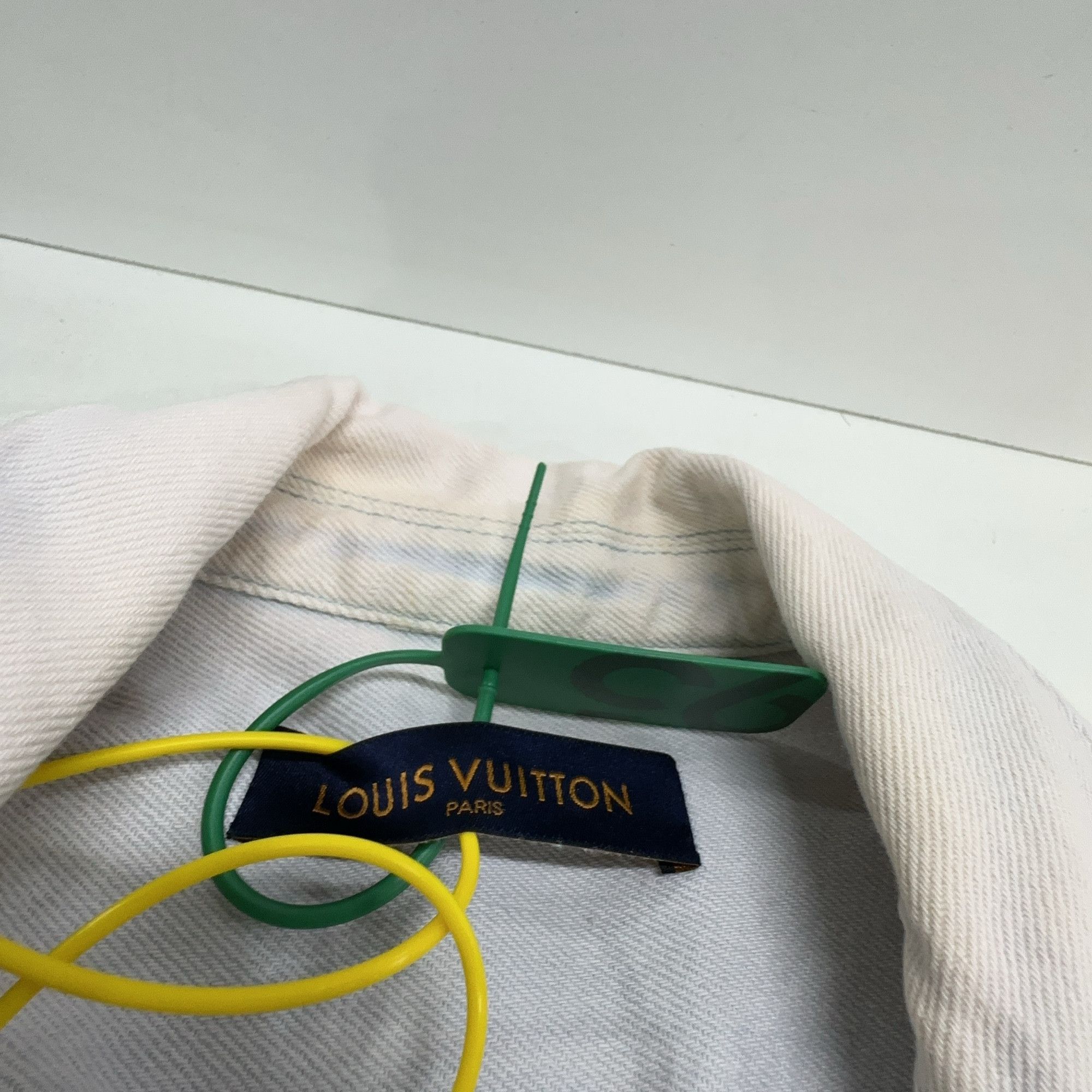 Louis Vuitton Louis Vuitton Bleached Denim Pocket Shirt XS Size US XS / EU 42 / 0 - 3 Thumbnail