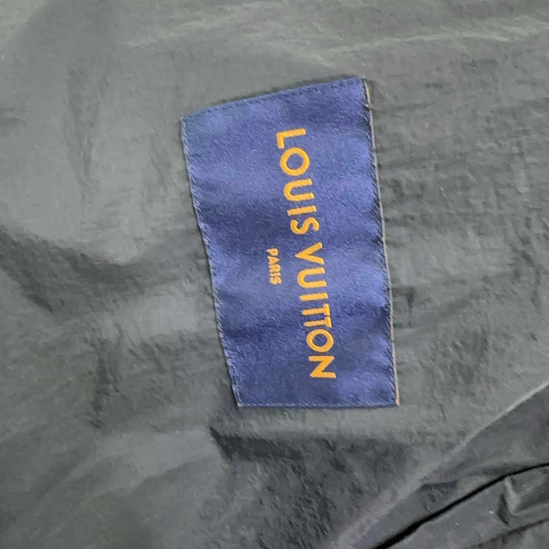 Louis Vuitton Louis Vuitton Hooded Earth Logo Padded Jacket 48 Size US M / EU 48-50 / 2 - 4 Thumbnail