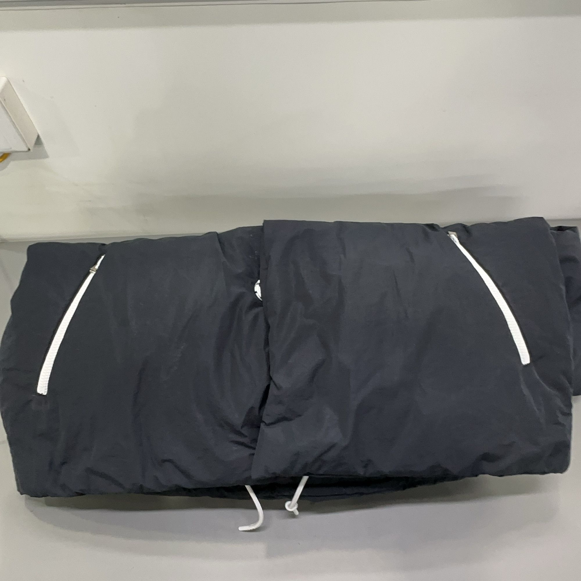 Louis Vuitton Louis Vuitton Hooded Earth Logo Padded Jacket 48 Size US M / EU 48-50 / 2 - 13 Thumbnail