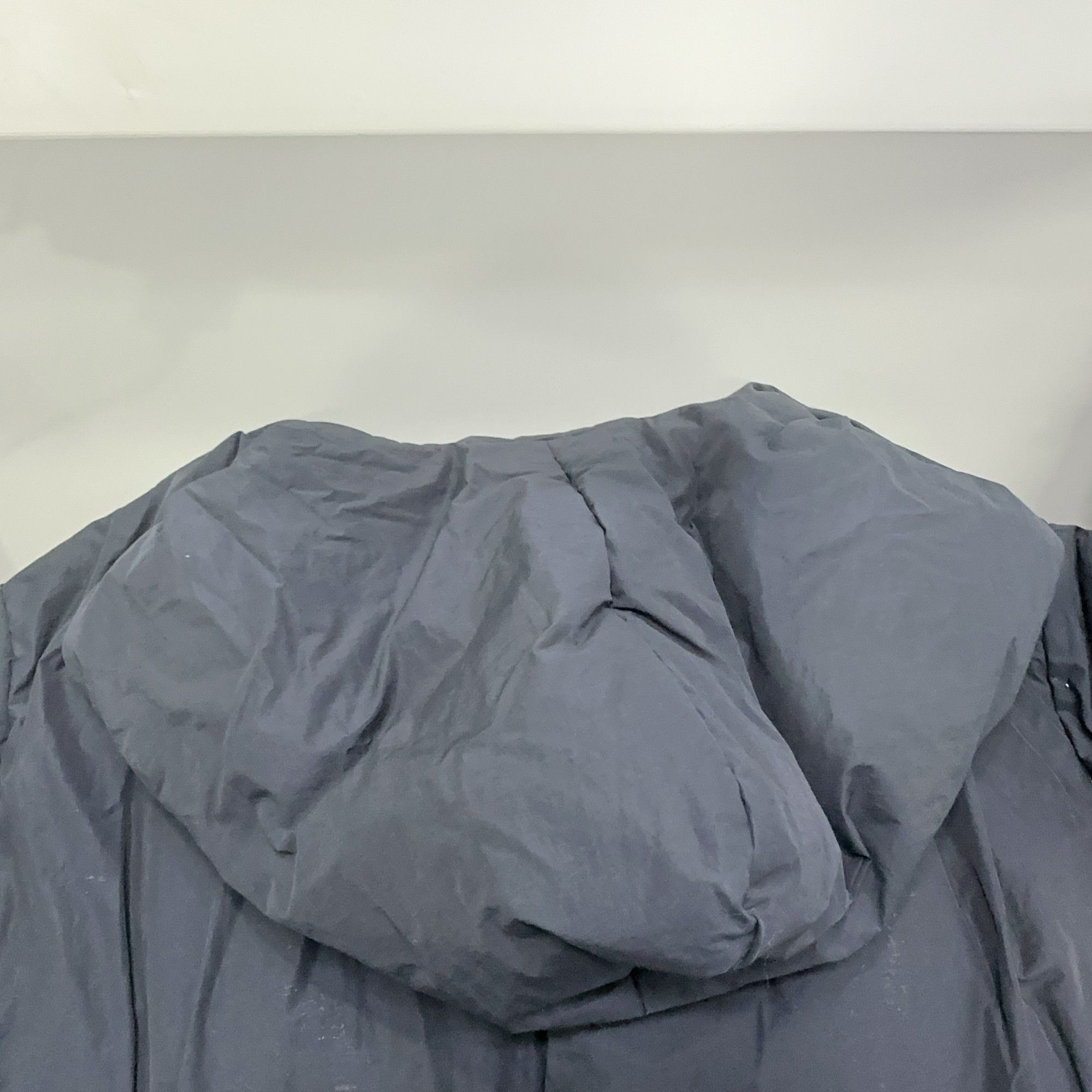 Louis Vuitton Louis Vuitton Hooded Earth Logo Padded Jacket 48 Size US M / EU 48-50 / 2 - 8 Thumbnail