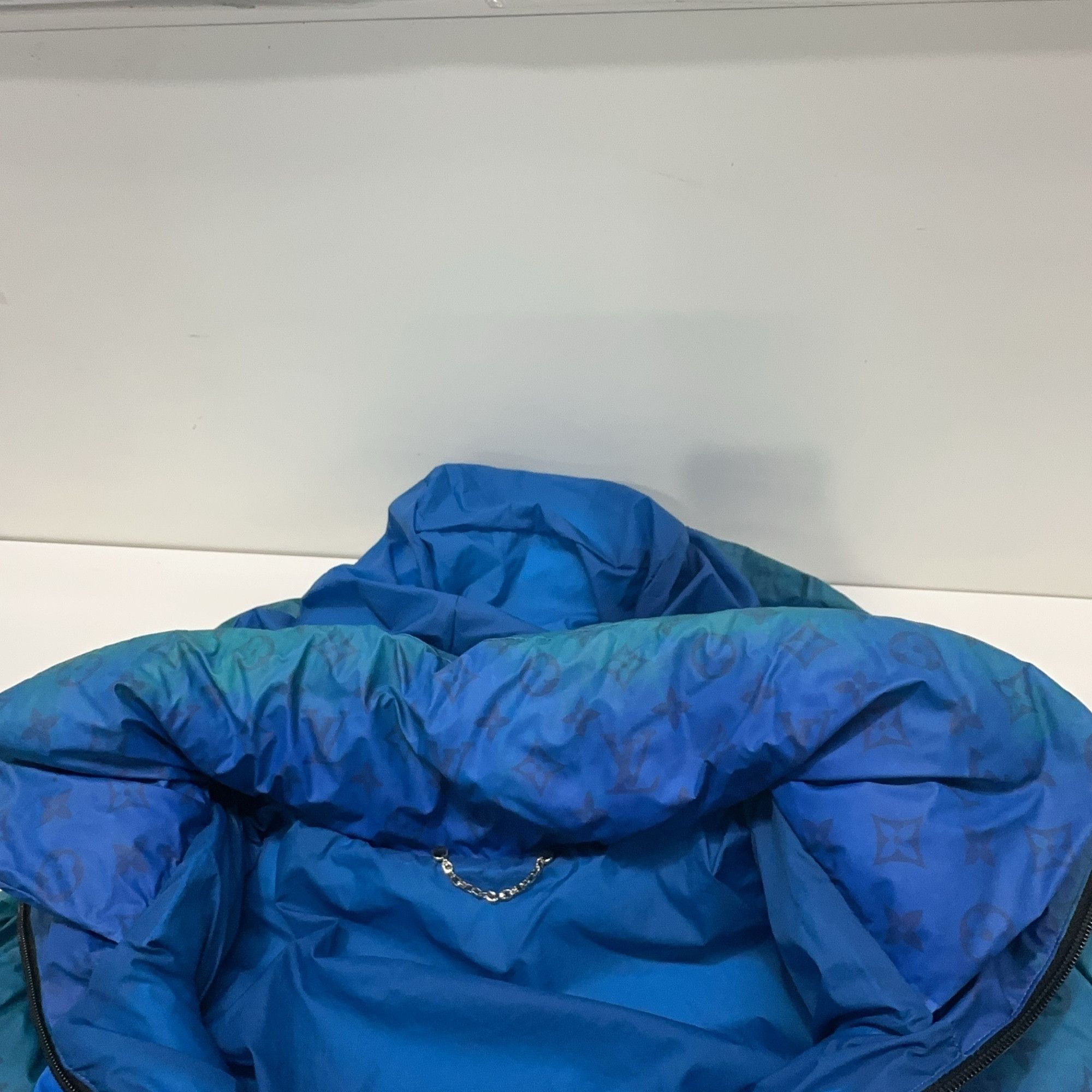 Louis Vuitton Louis Vuitton Monogram 2054 Down Jacket Size 50 Size US M / EU 48-50 / 2 - 7 Thumbnail