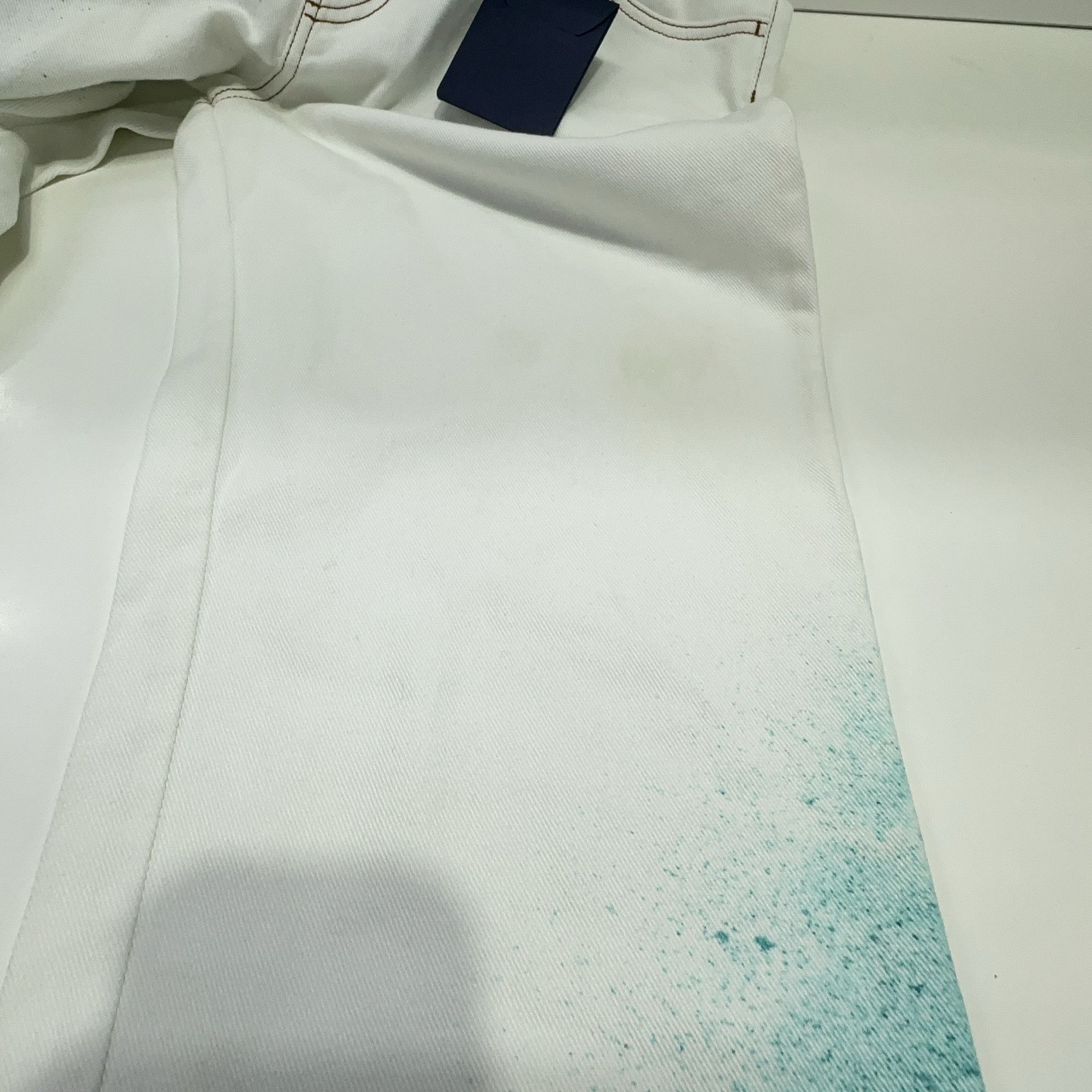 Louis Vuitton Louis Vuitton Tie-Dye Spray Jeans Size 32 Size US 32 / EU 48 - 7 Thumbnail