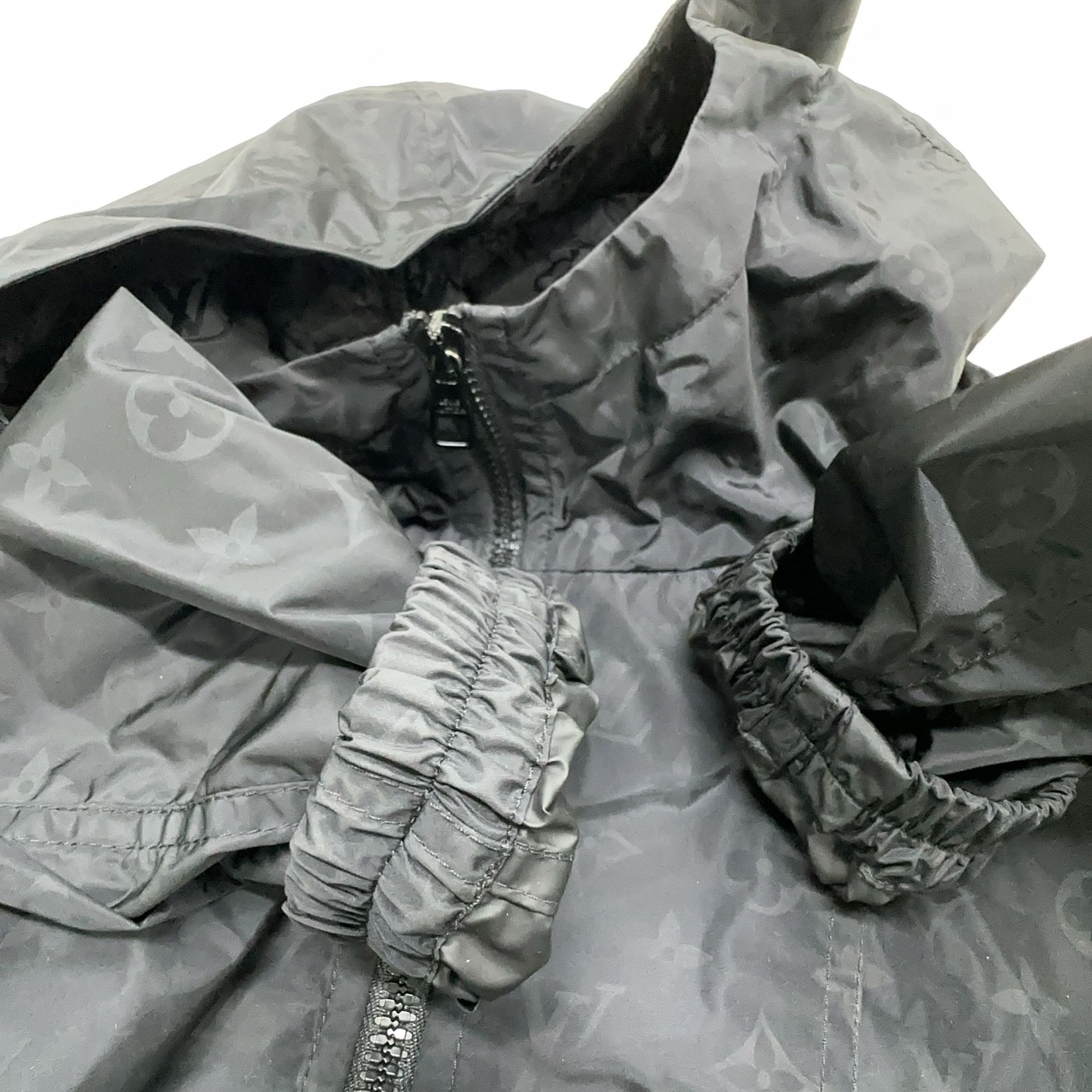 Louis Vuitton Louis Vuitton Monogram Hooded Jacket 48 Size US M / EU 48-50 / 2 - 6 Thumbnail